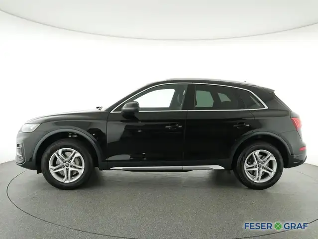 Audi Q5 view 14