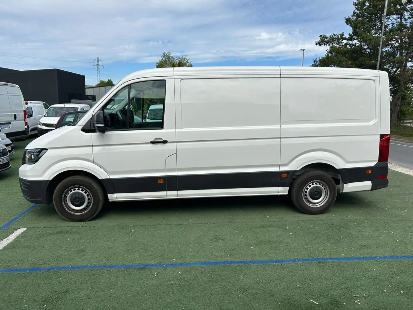 Volkswagen Crafter 30 L3H2 (29.990 HT) 2.0 TDi 140ch Blanc - 2