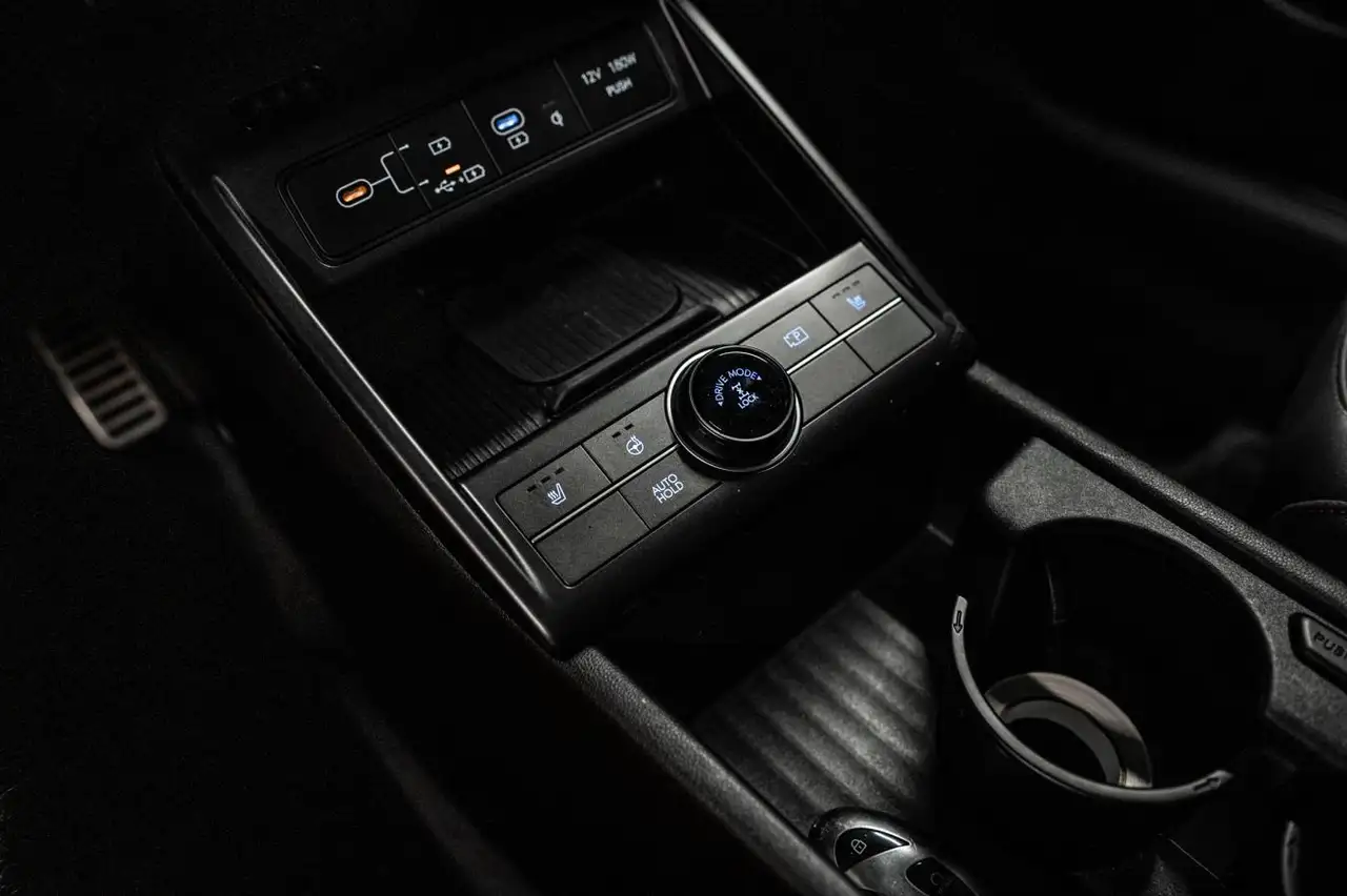 Hyundai KONA снимка Hyundai KONA