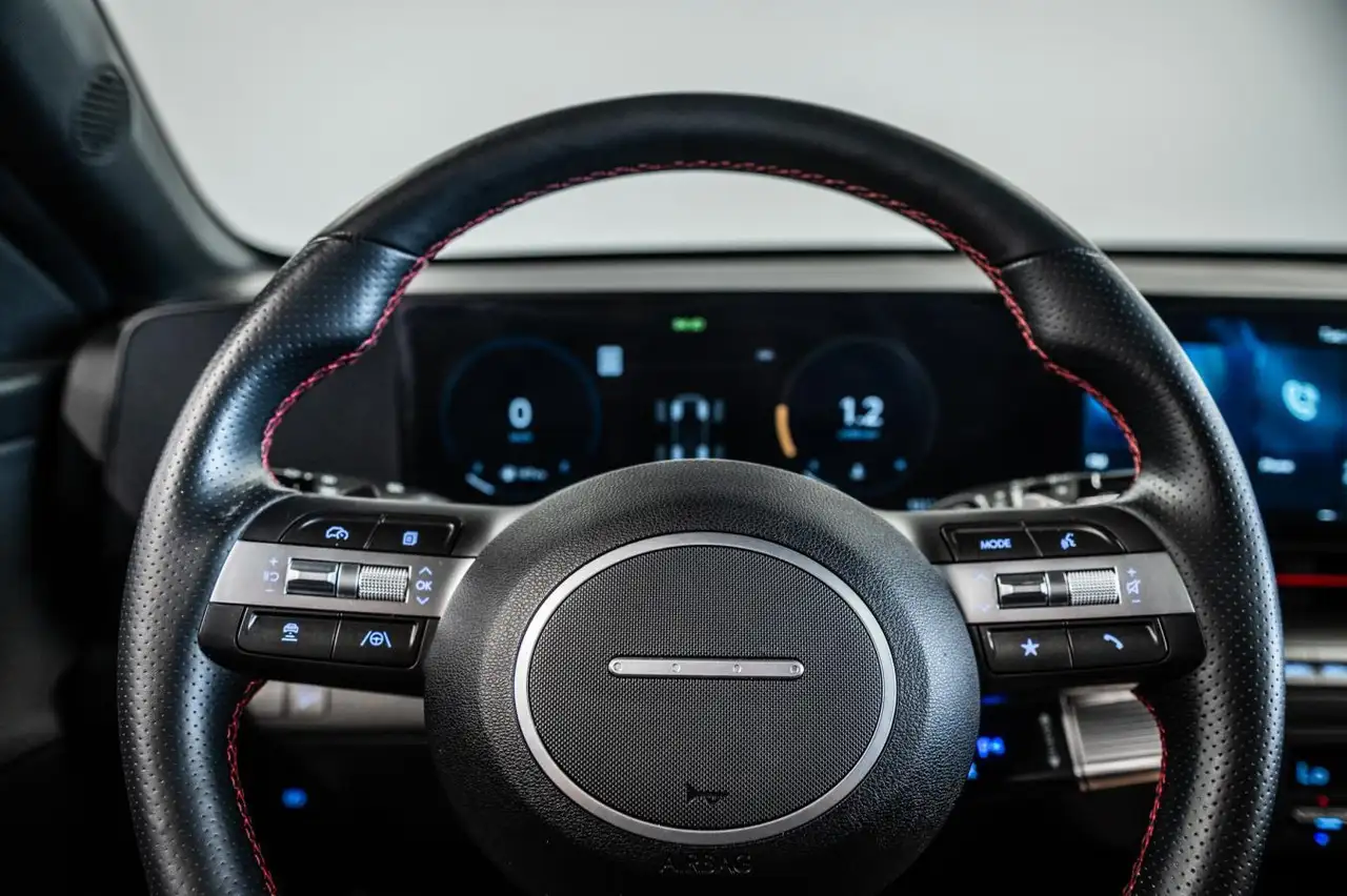 Hyundai KONA снимка Hyundai KONA