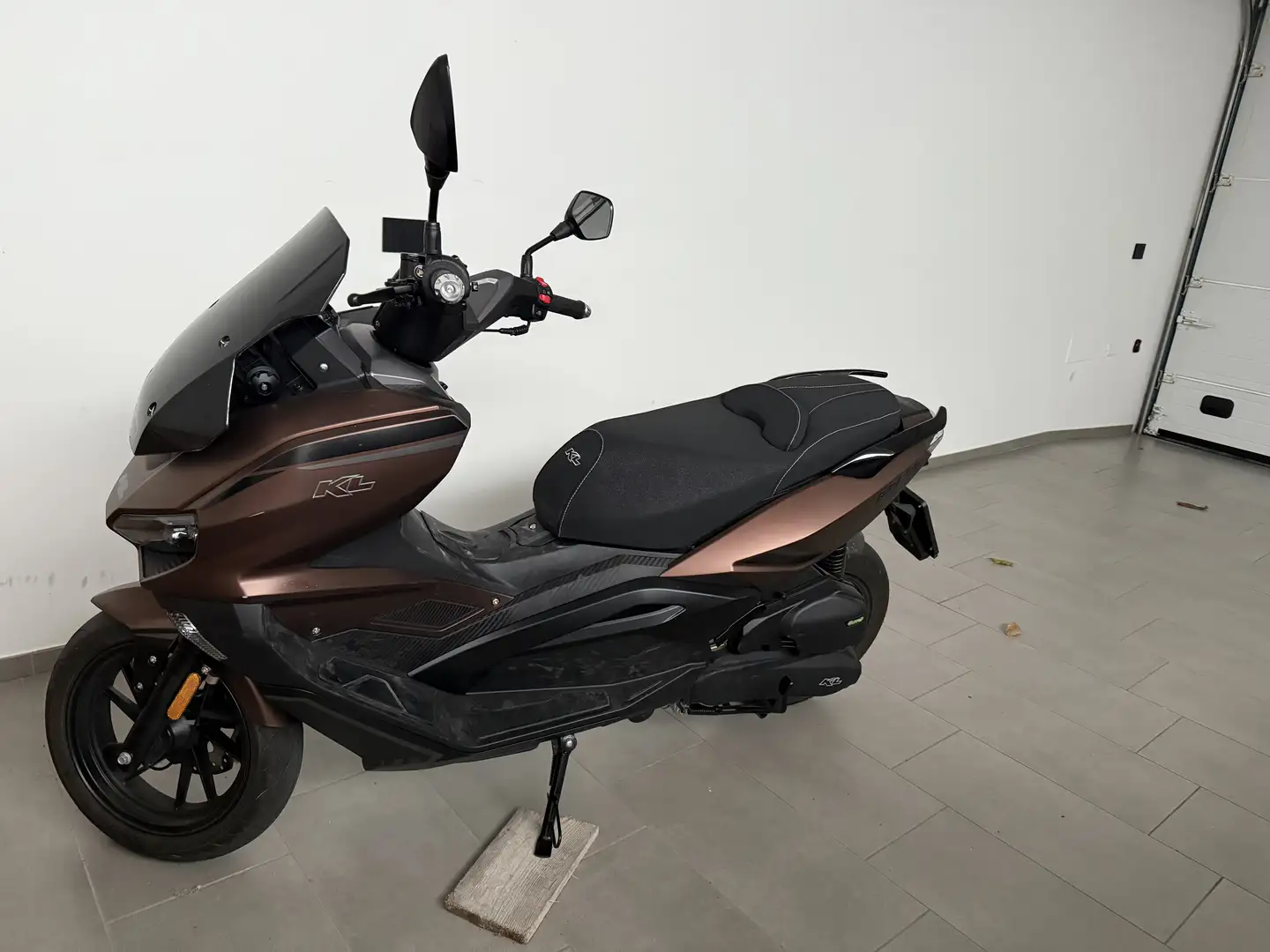 KL Motors Brera X 125 Marrón - 1