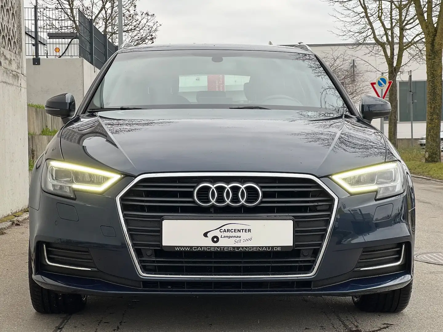 Audi A3 Sportback 30 TDI design Blau - 2