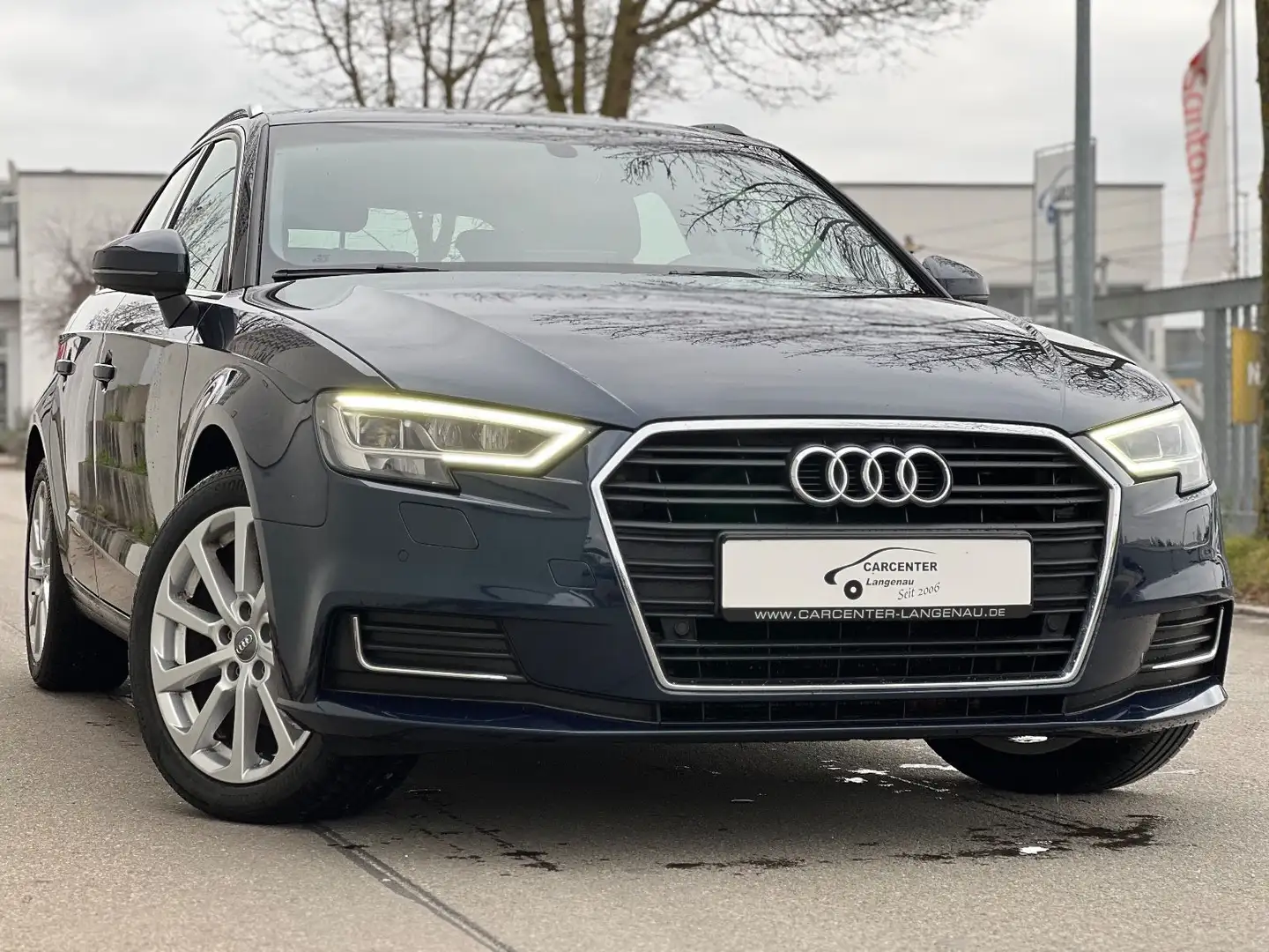 Audi A3 Sportback 30 TDI design Blau - 1