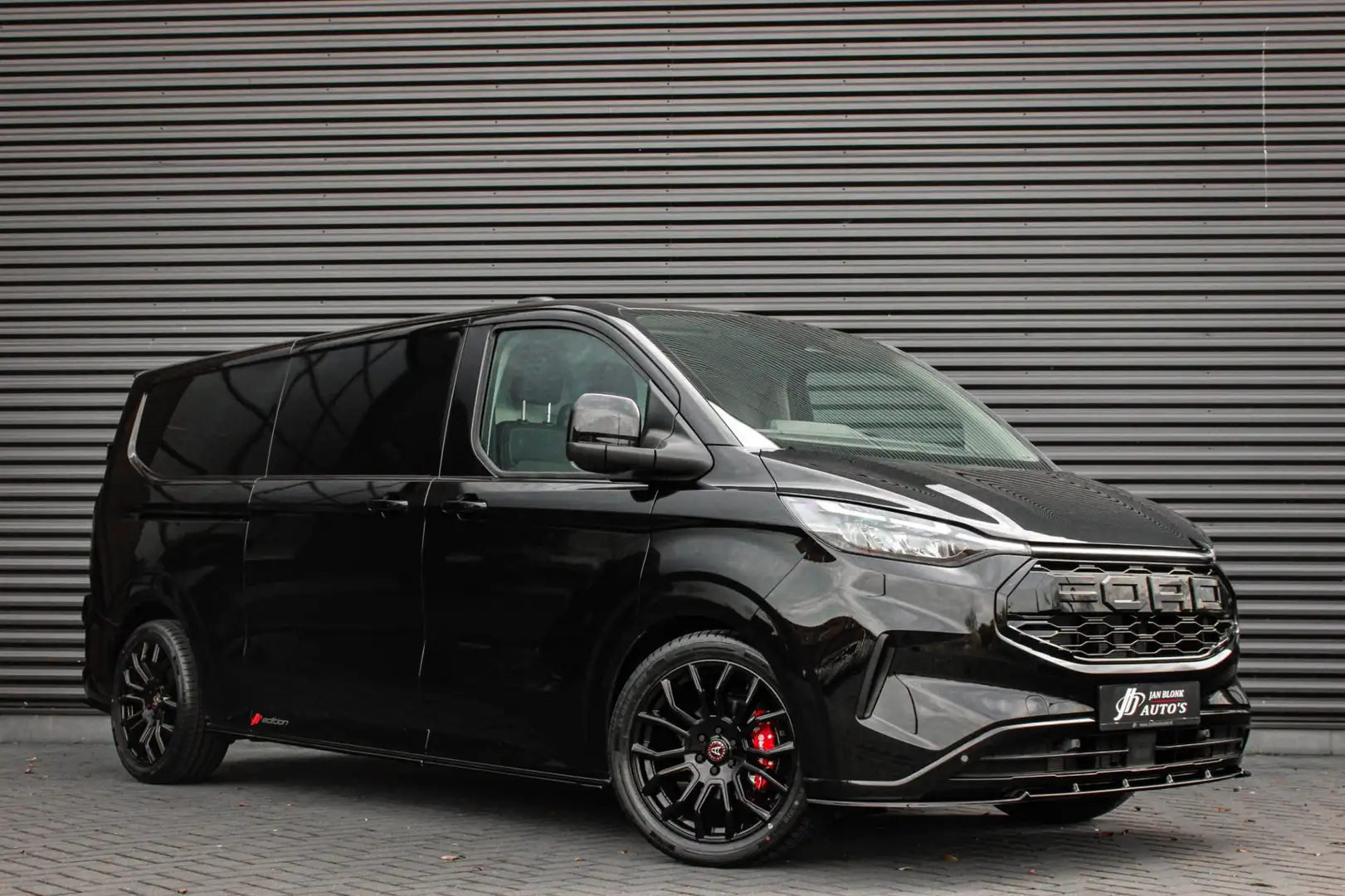 Ford Transit Custom 300 2.0 TDCI L2H1 Limited 170PK JB- EDITION / DRIV Zwart - 2