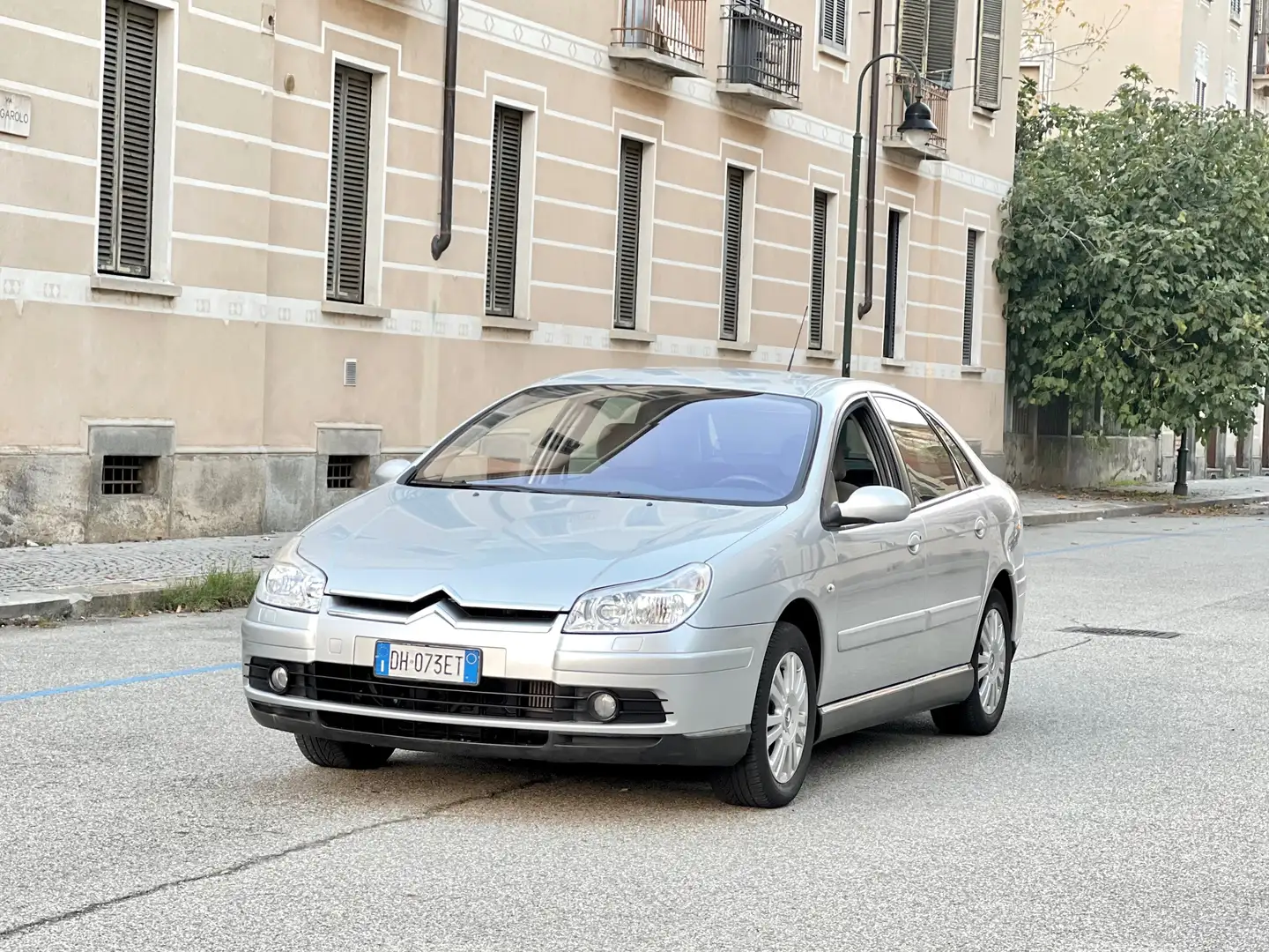 Citroen C5 Berlina 1.6 HDi 16v 110cv FAP Hydractive Elegance Argento - 1