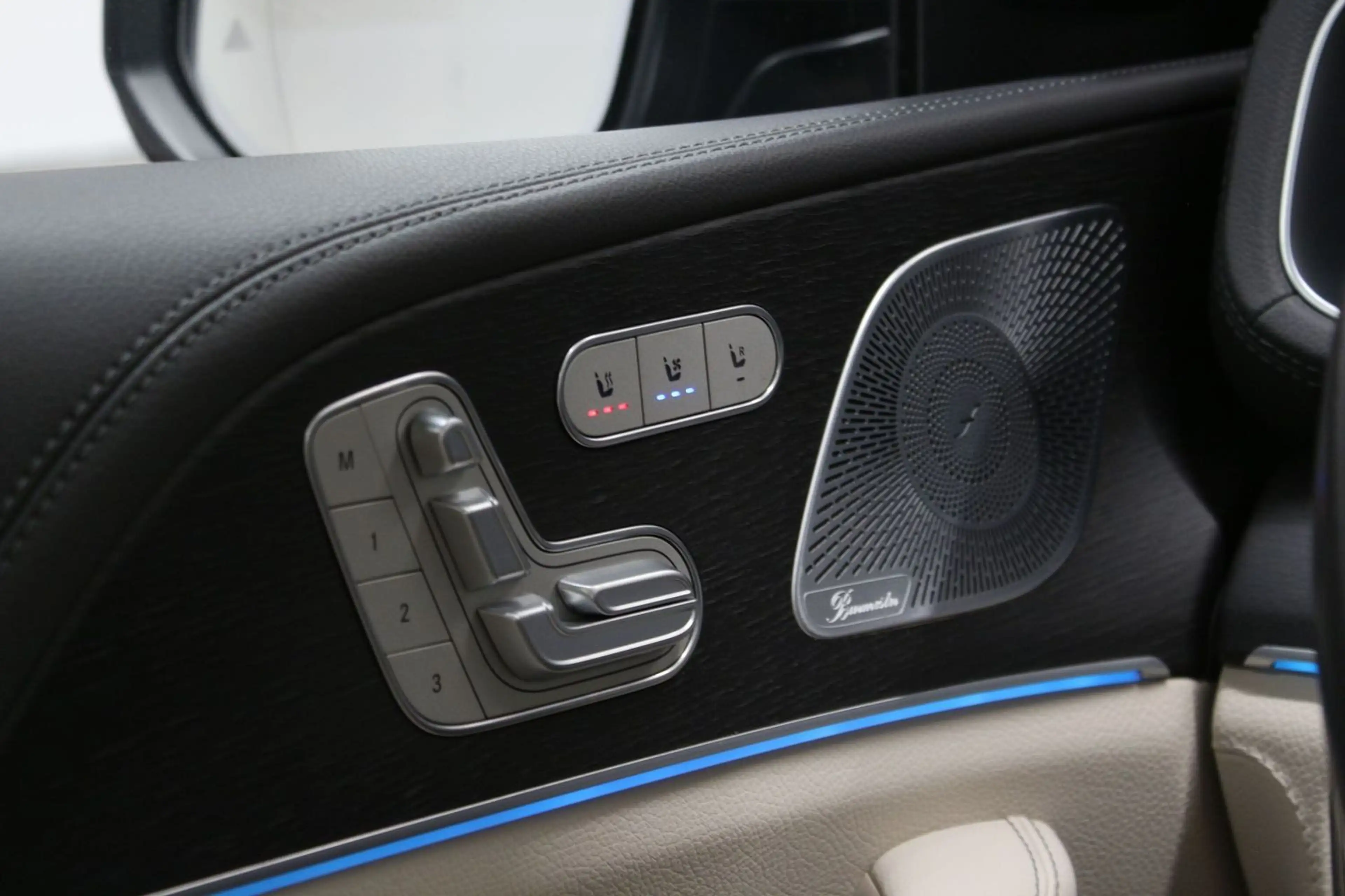 Mercedes-Benz GLS 350 4Matic 1.Hand Burmester LED 6 Sitze AHK Massage — photo 9