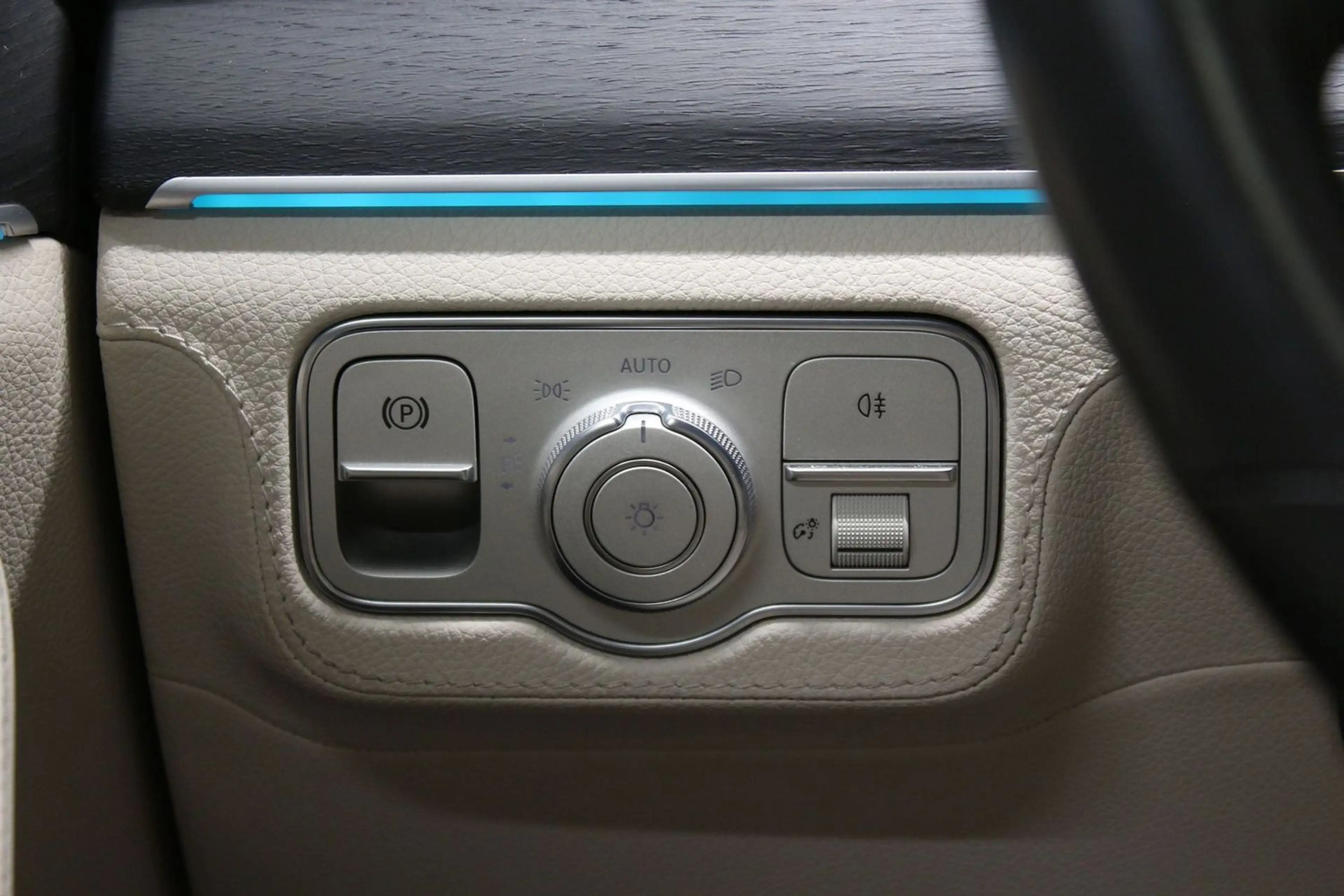 Mercedes-Benz GLS 350 4Matic 1.Hand Burmester LED 6 Sitze AHK Massage — photo 8