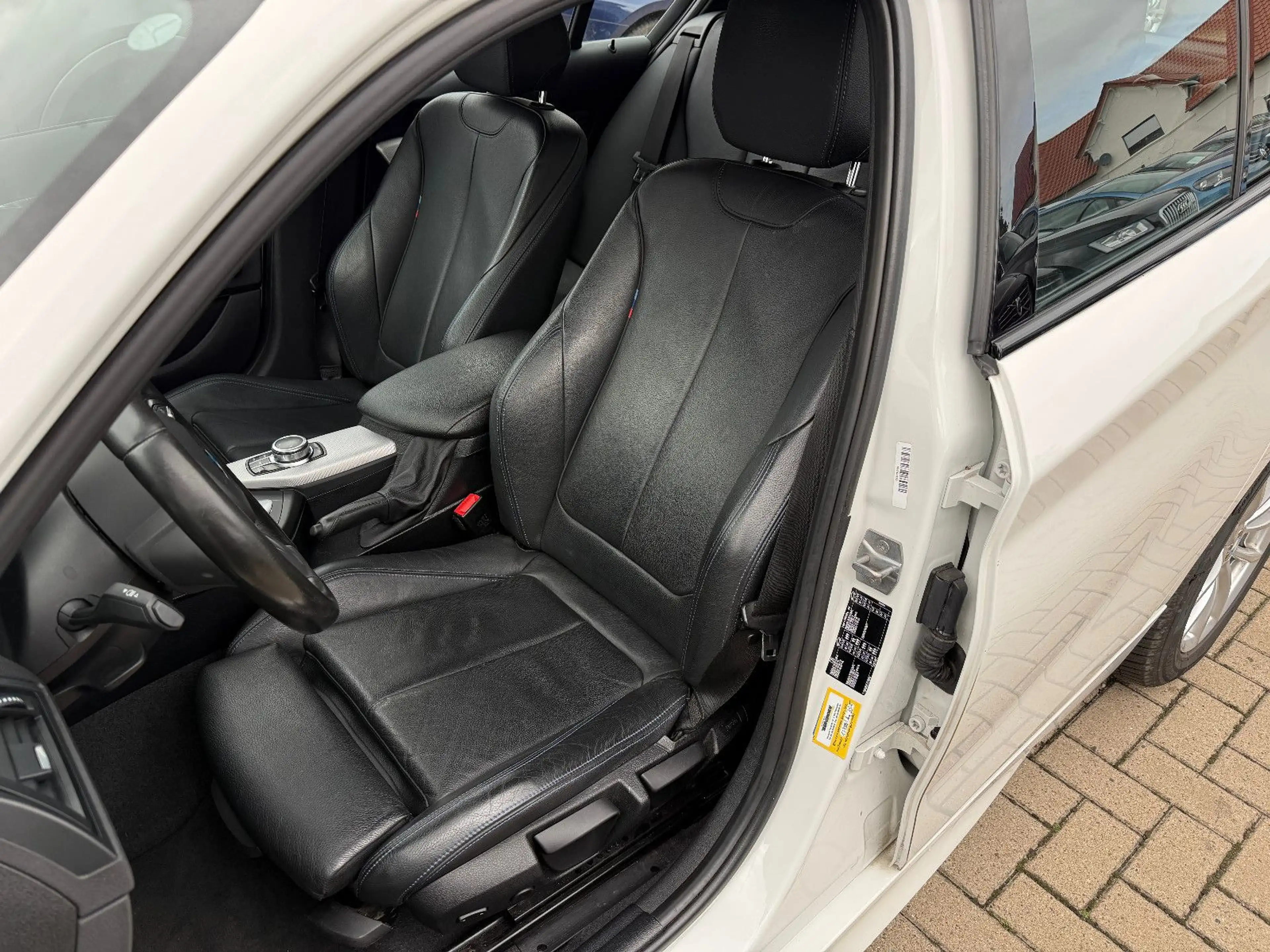 BMW 120 i, Limo, Automatik, M Pkaet, LED, Leder — photo 15