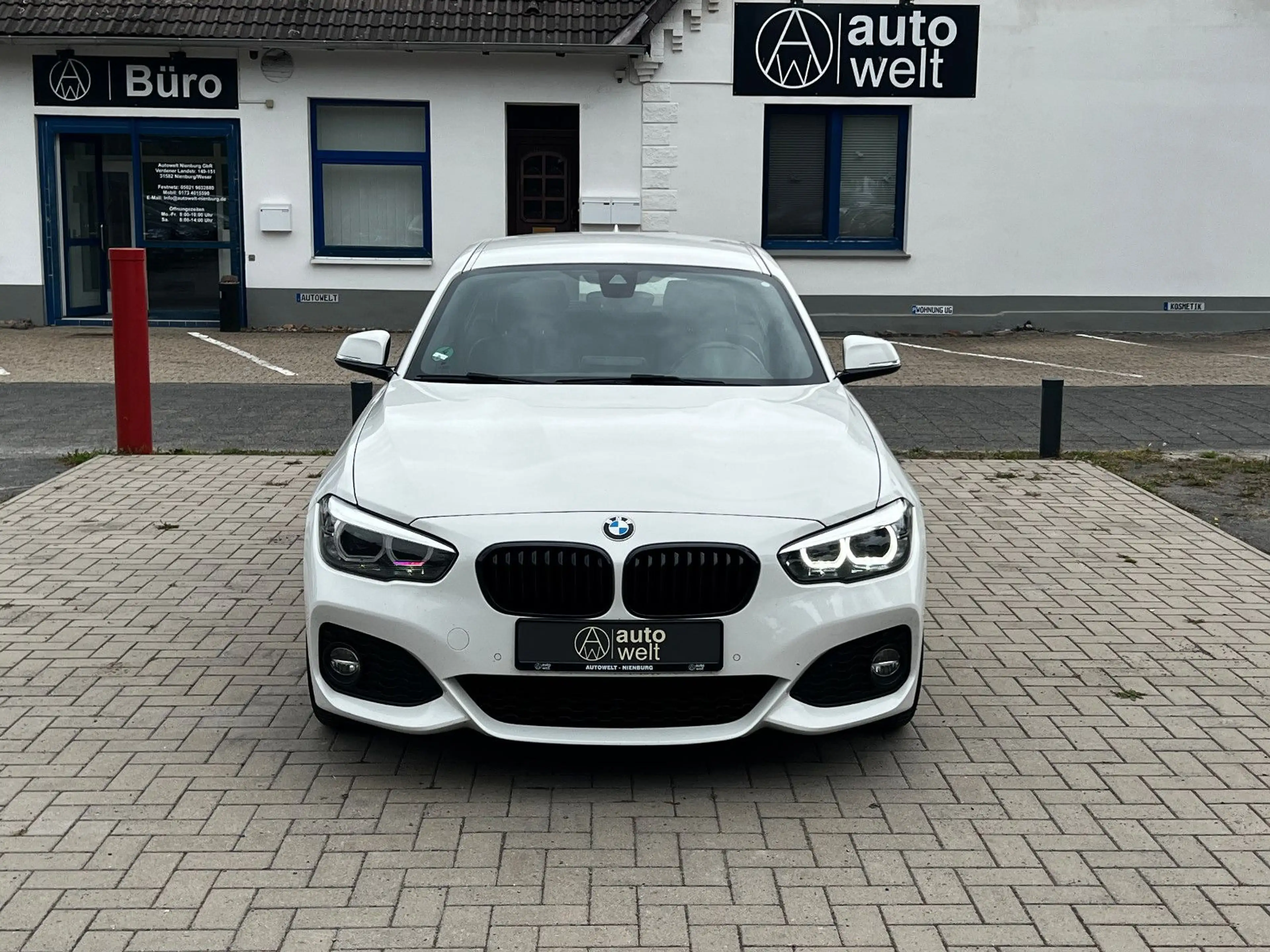 BMW 120 i, Limo, Automatik, M Pkaet, LED, Leder — photo 8