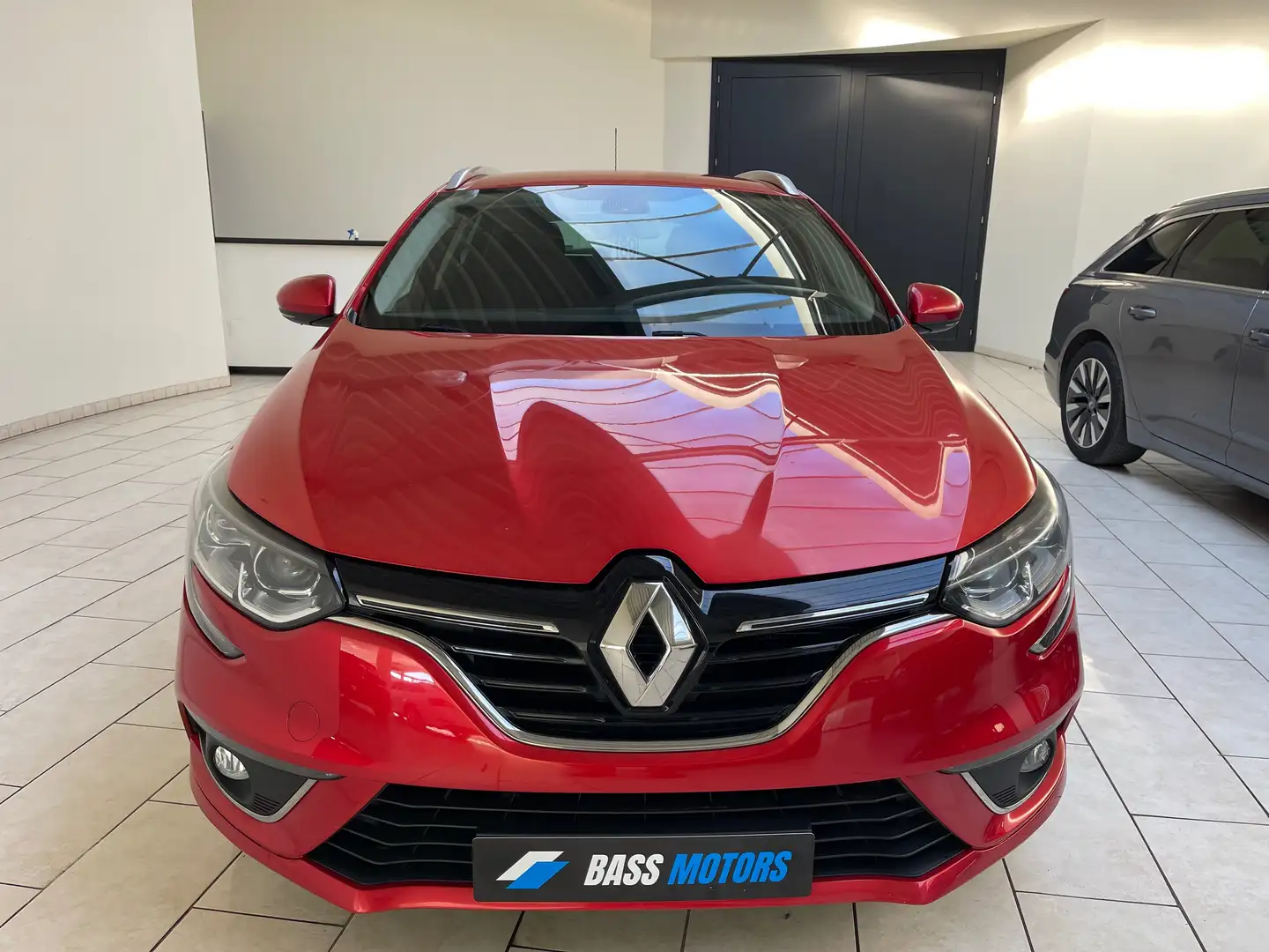 Renault Megane Mégane SW 1.2 TCe Energy Limited EDC Rood - 2
