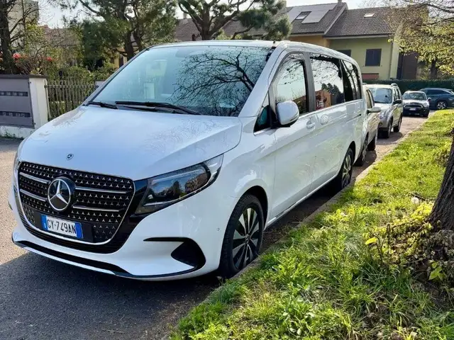 Mercedes-Benz V 220 V 220 d Automatic Avantgarde Long