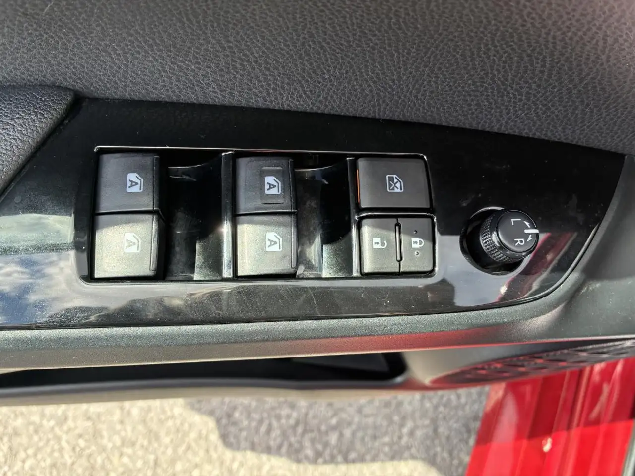 Toyota Prius Prime photo Toyota Prius Prime