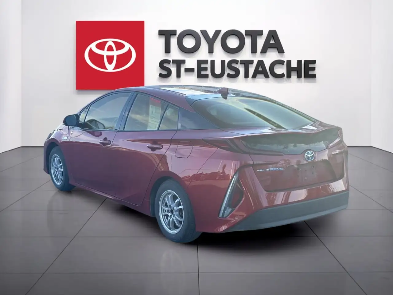 Toyota Prius Prime снимка Toyota Prius Prime