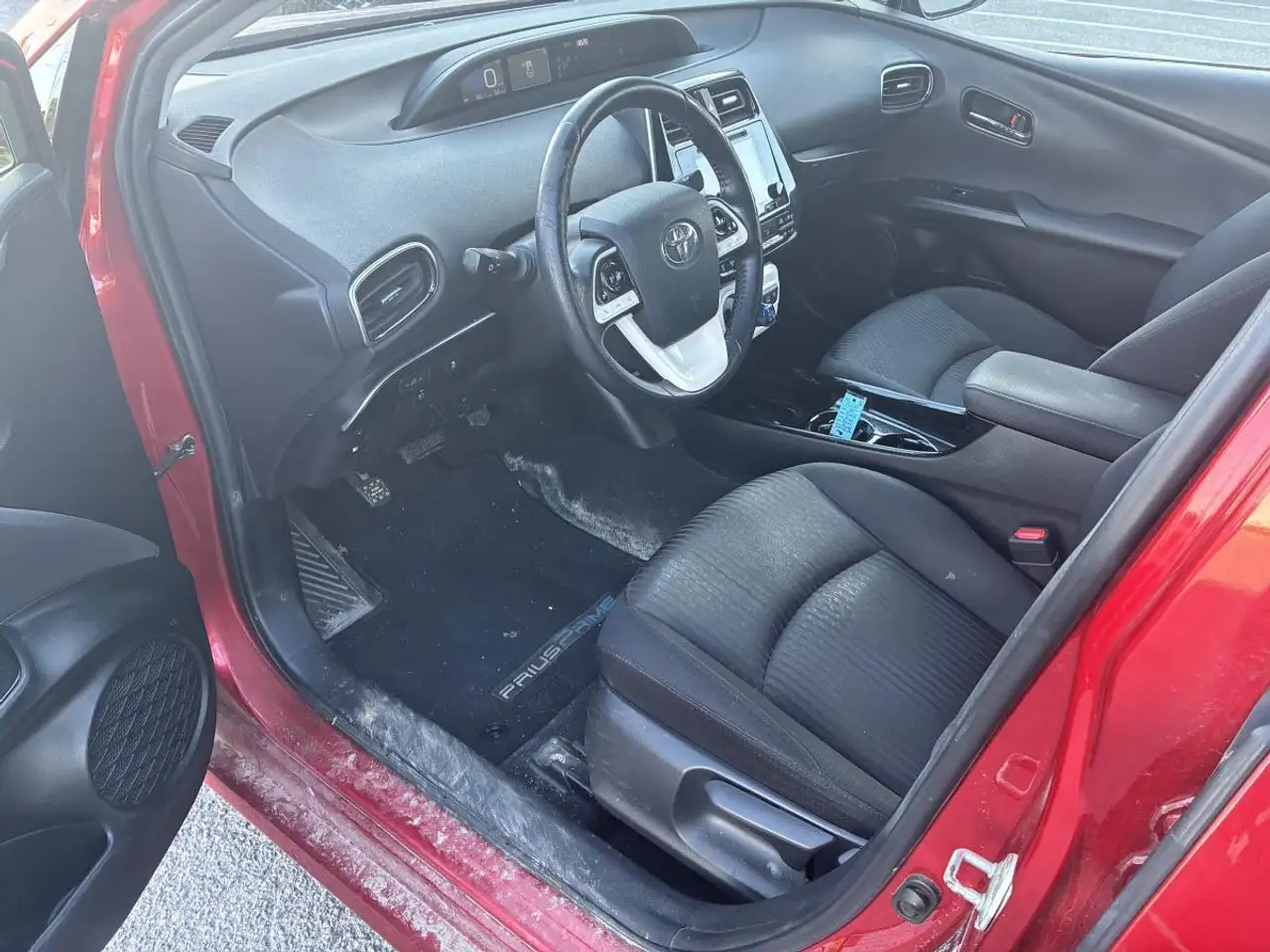 Toyota Prius Prime снимка Toyota Prius Prime