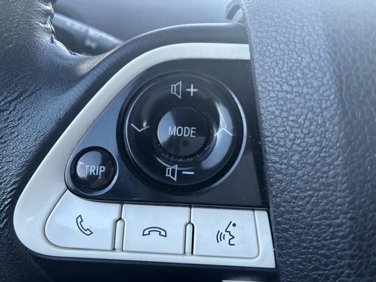 Toyota Prius Prime снимка Toyota Prius Prime