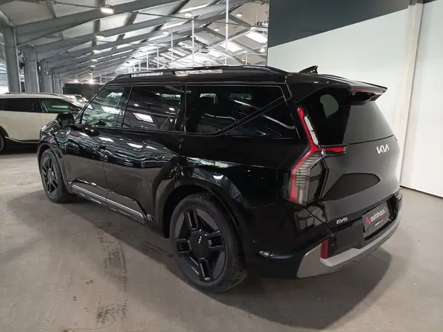Kia Ev9 view 4