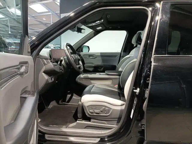 Kia Ev9 view 8
