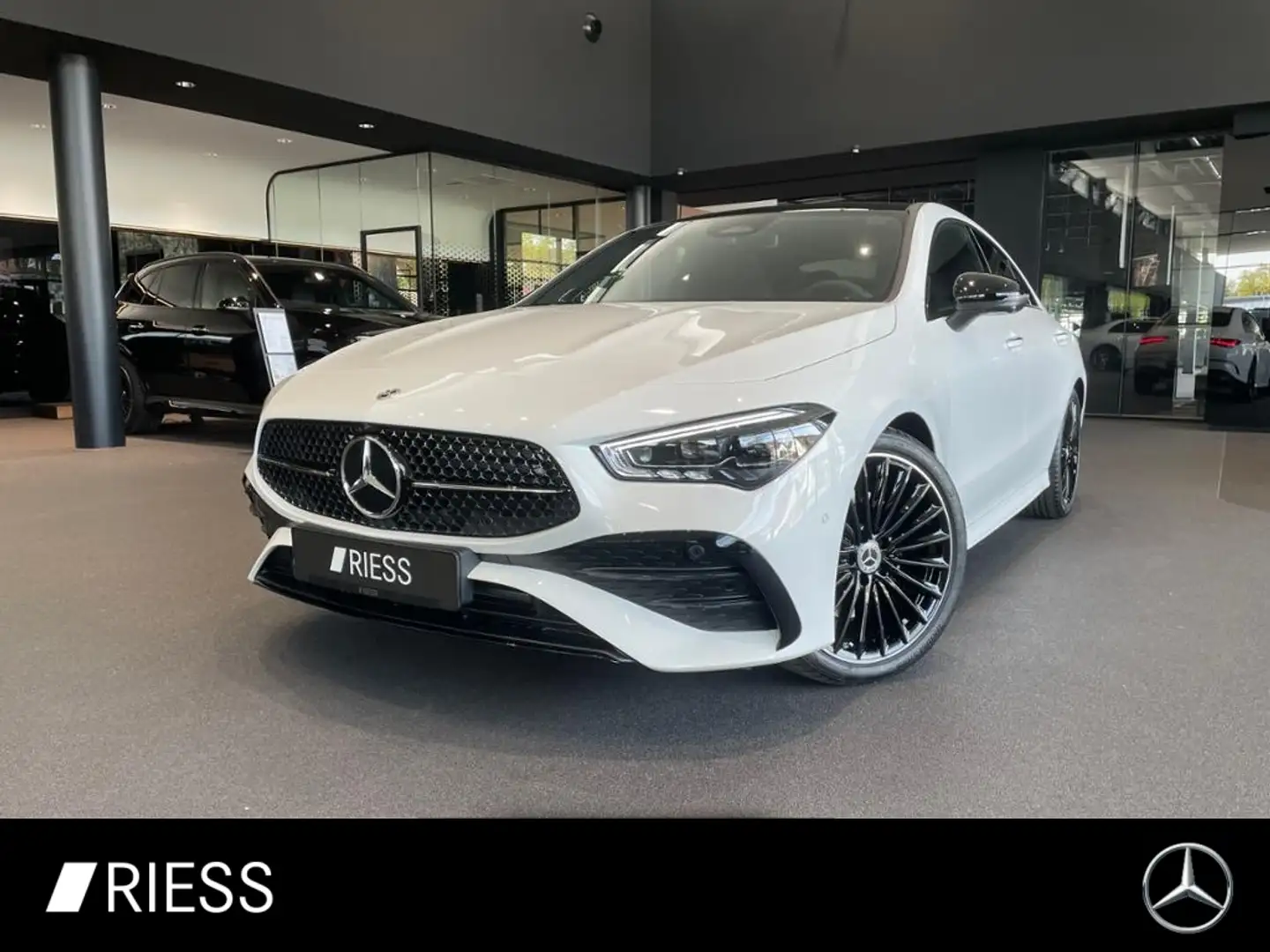 Mercedes-Benz CLA 220 4M AMG+PANO+AHK+360°+MULTIBEAM+KEYLESS+ Weiß - 1