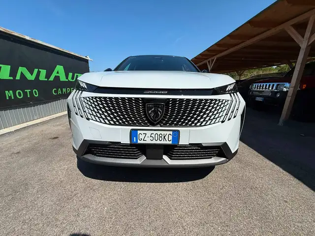Peugeot 3008 view 2