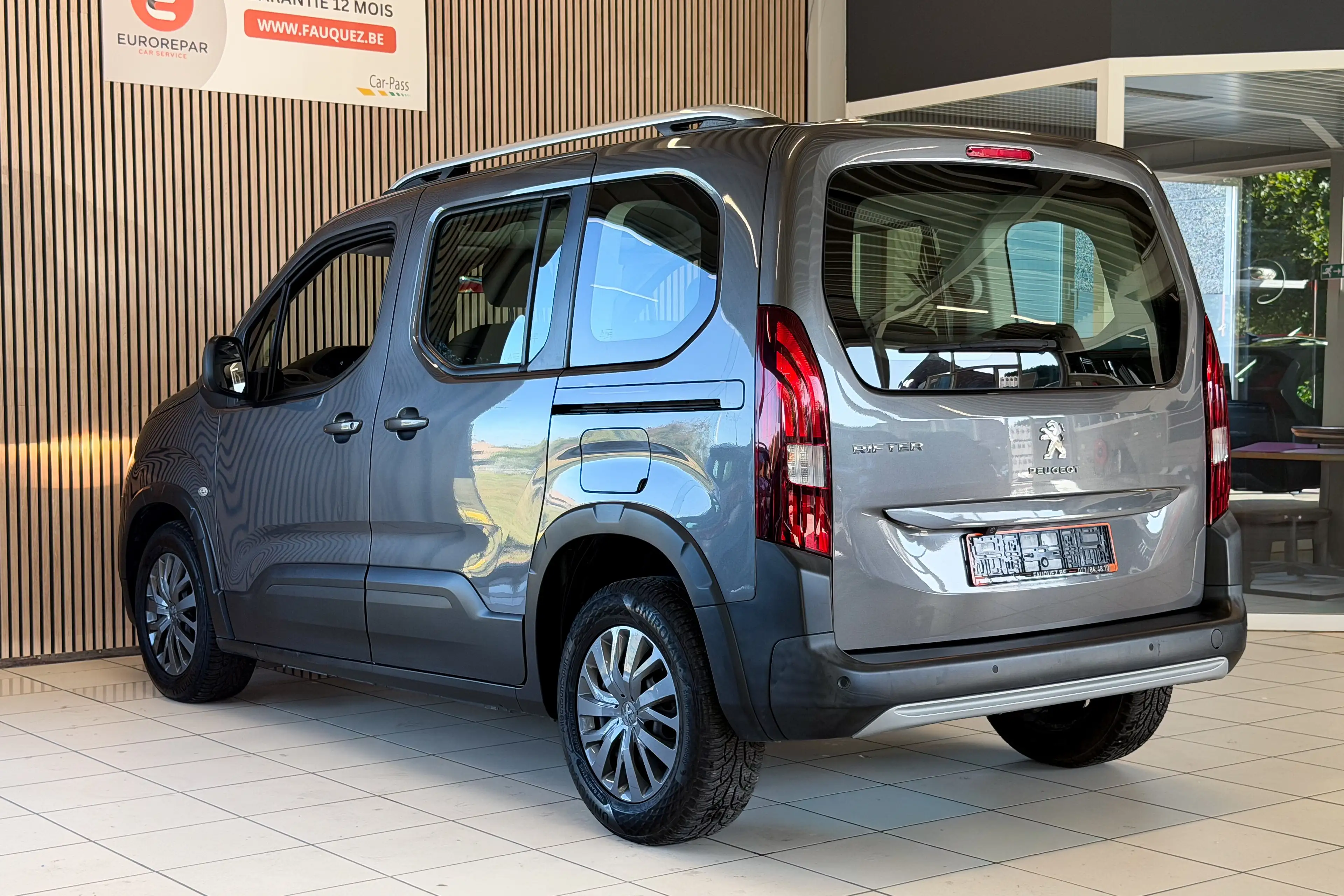 Peugeot Rifter 1.5 BlueHDi | Apple CarPlay - GPS - Climatisation - Caméra de recul | 5 places | Garantie 12 mois — photo 8