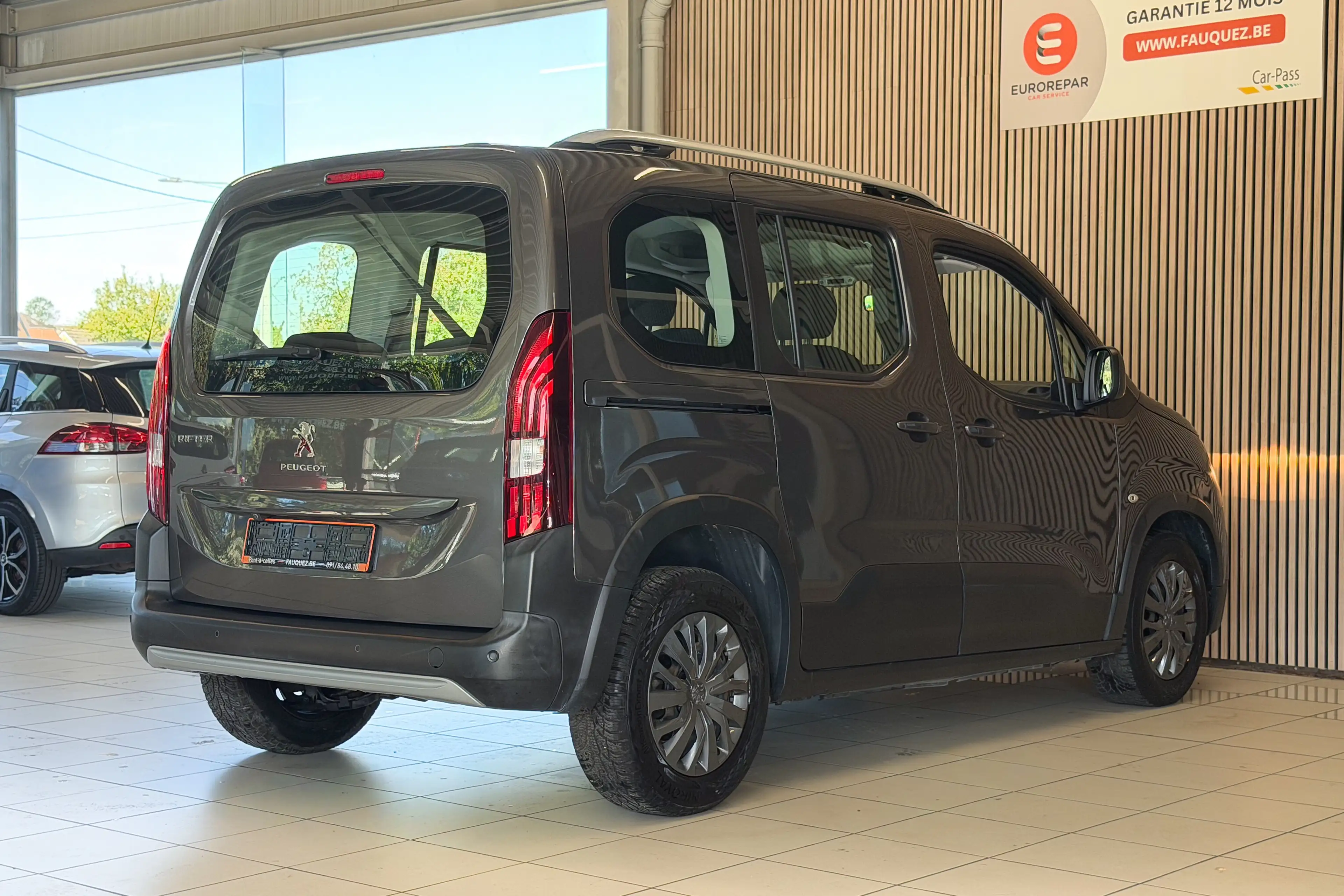 Peugeot Rifter 1.5 BlueHDi | Apple CarPlay - GPS - Climatisation - Caméra de recul | 5 places | Garantie 12 mois — photo 9