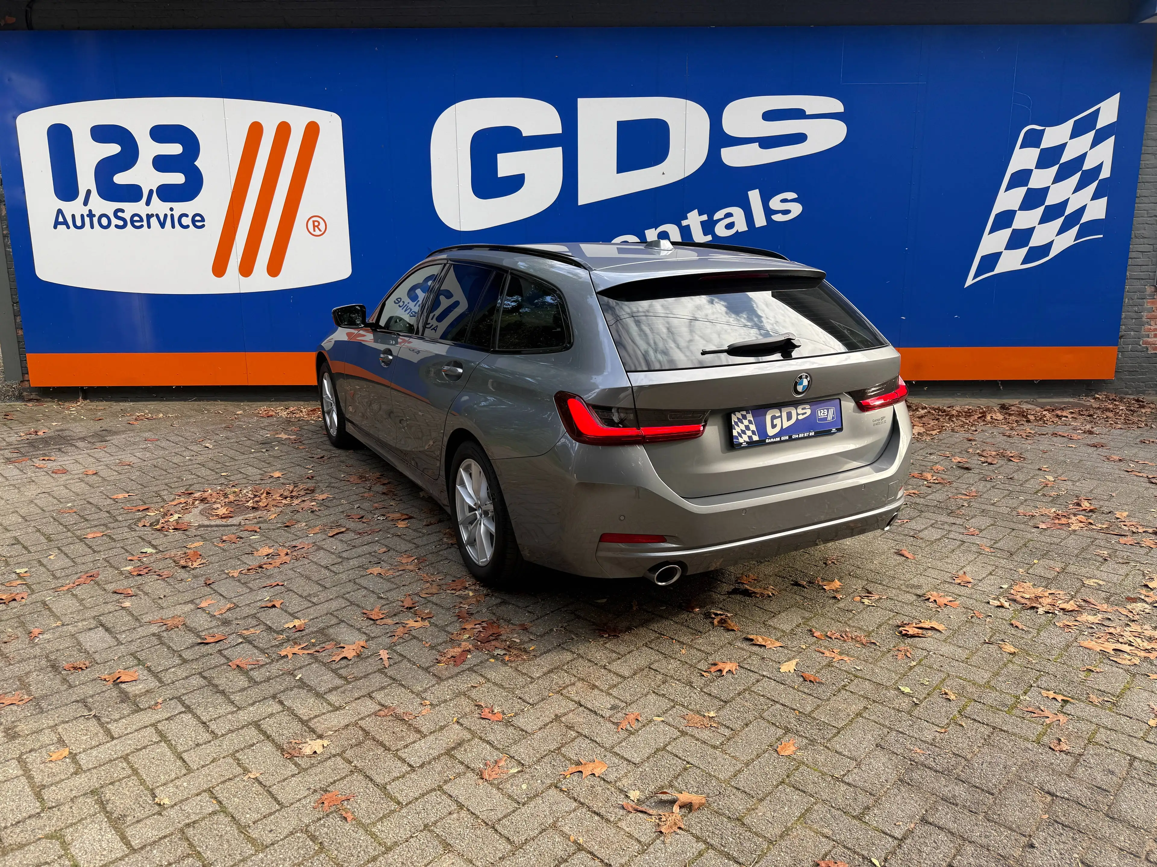 BMW 318 Touring - Cruise - App - Zetelverwarming - Head Up Display - Blindering passagiers - Dode hoek detectie — photo 8