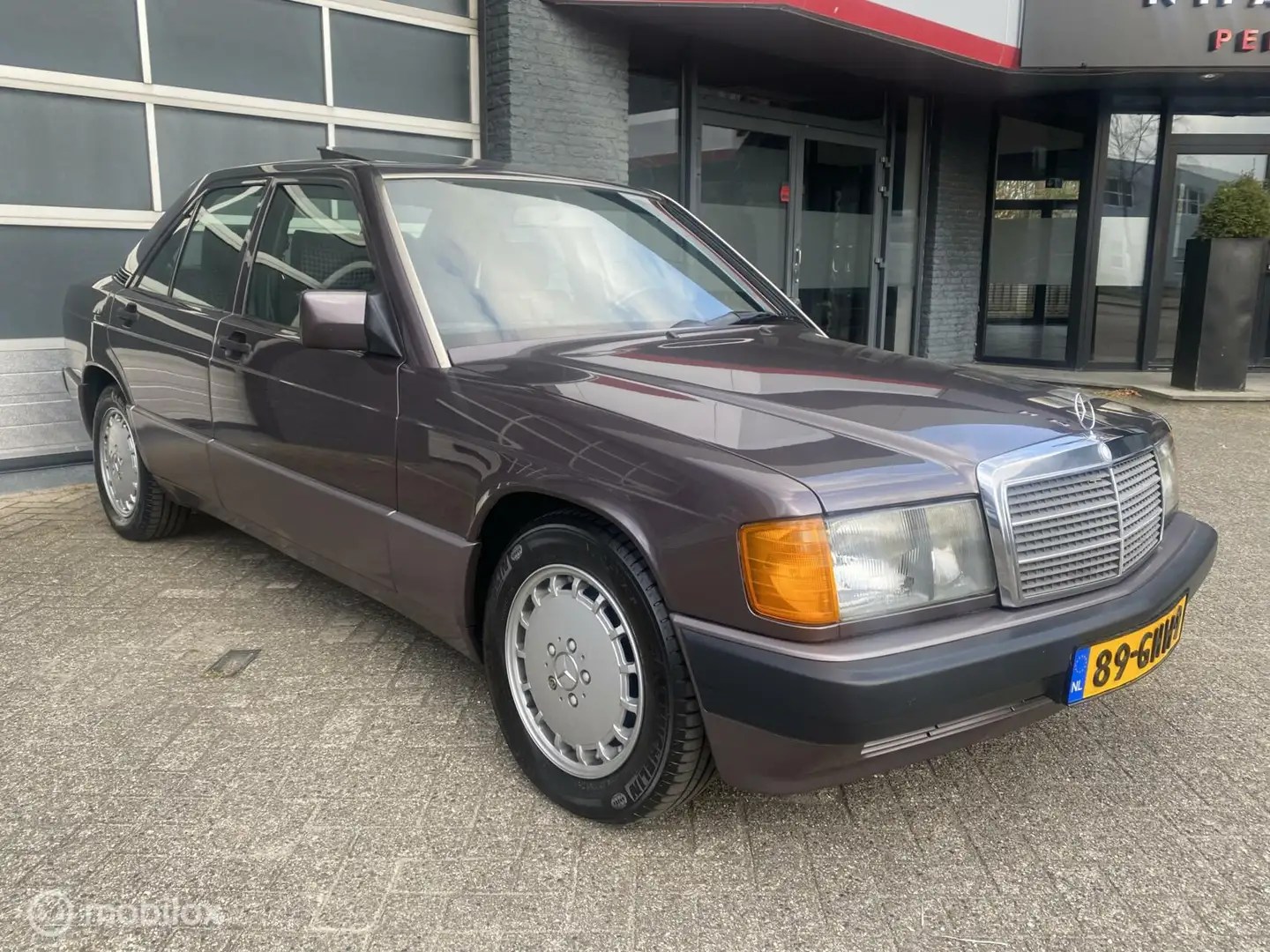 Mercedes-Benz 190 2.0 E Automaat/Schuifdak/Cruise control Violett - 2