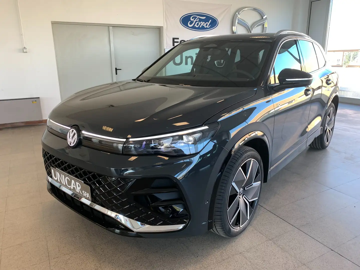 Volkswagen Tiguan 1.5 BENZ/IBRIDA. R-Line Plus 150cv dsg "NUOVA" Grigio - 1