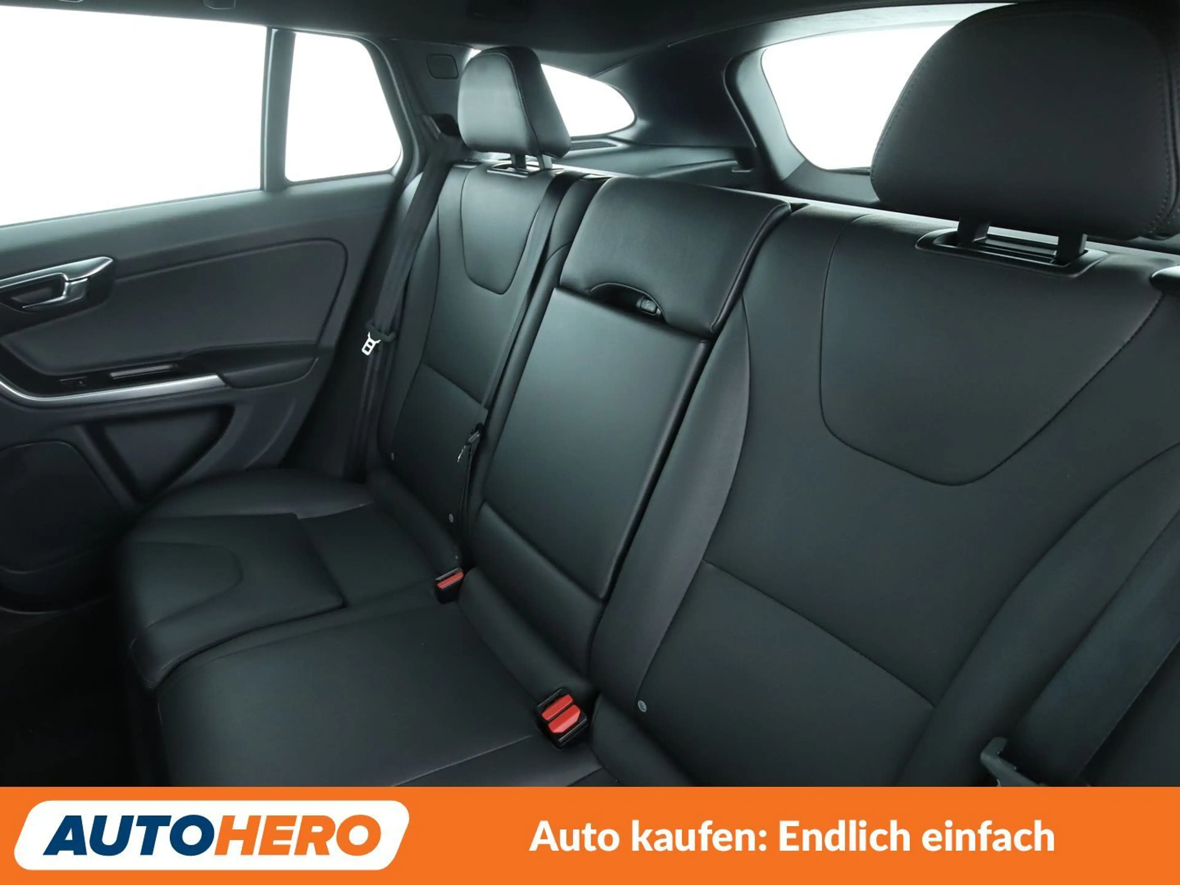 Volvo V60 Cross Country 2.0 T5 Pro AWD Aut*NAVI*XENON*TEMPO*CAM*PDC*SHZ* — photo 14