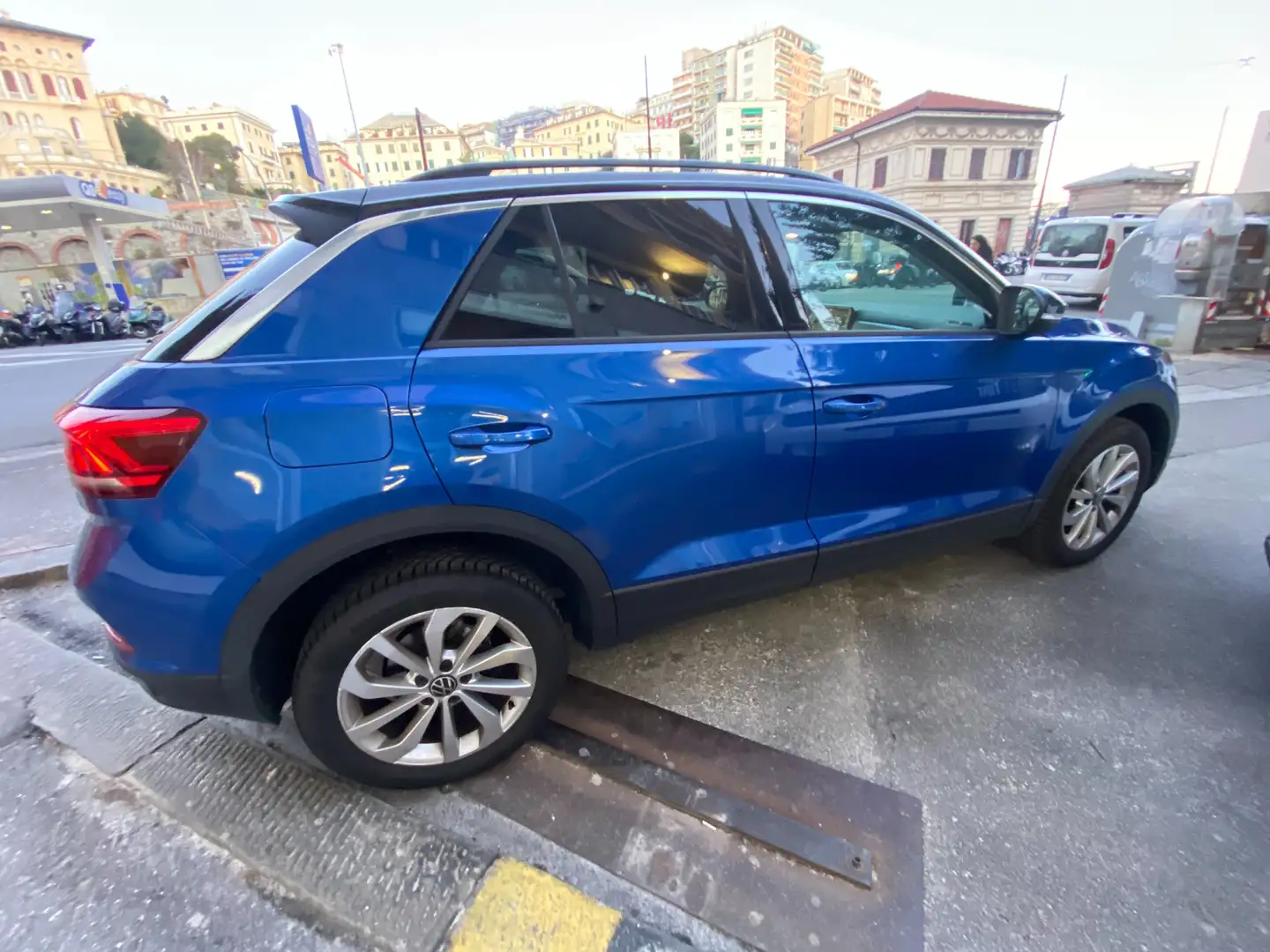 Volkswagen T-Roc T-Roc I 2022 1.0 tsi Style 110cv Bleu - 2