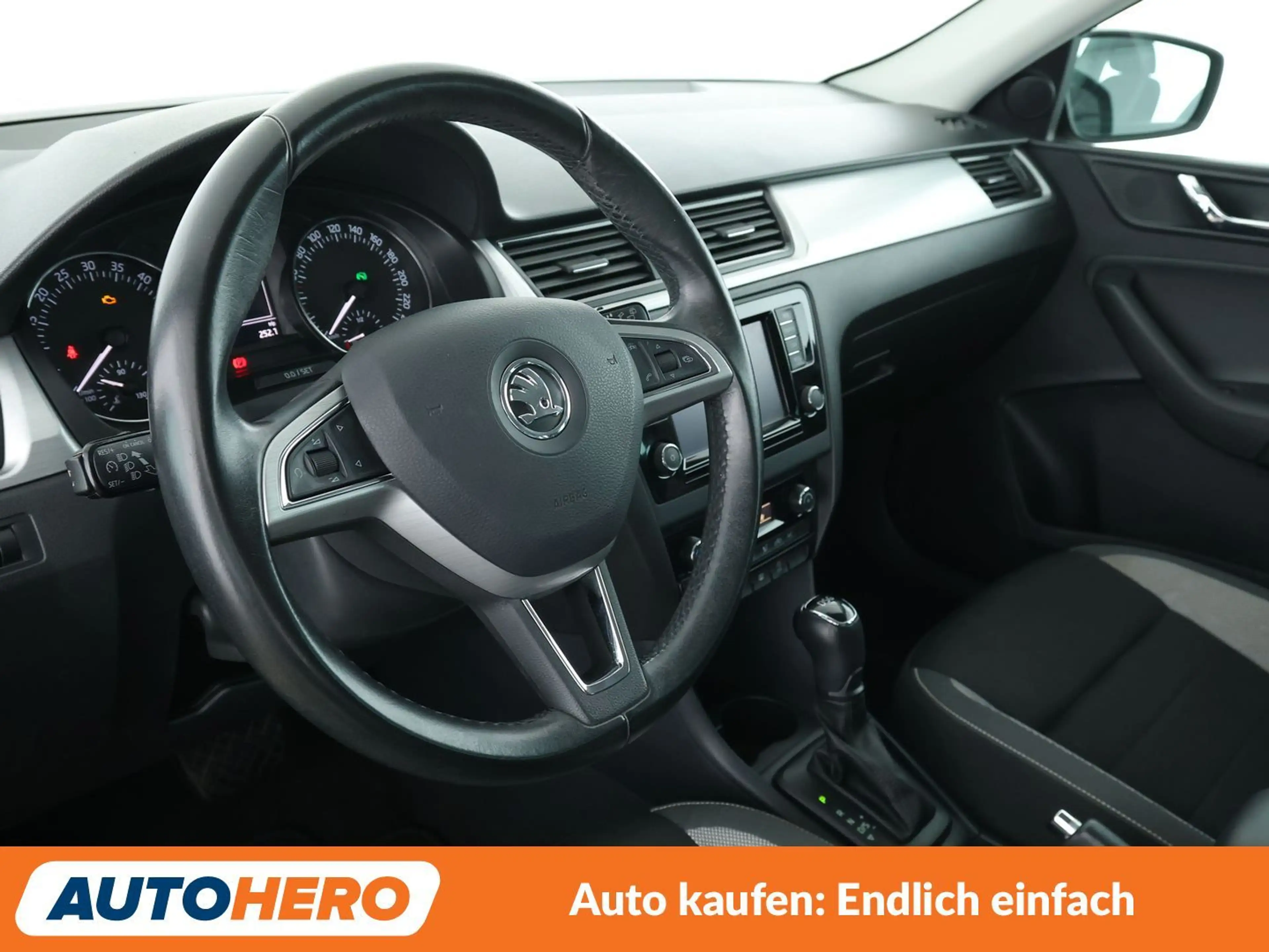 Skoda Rapid/Spaceback 1.4 TDI Ambition*NAVI*TEMPO*PDC* — photo 11