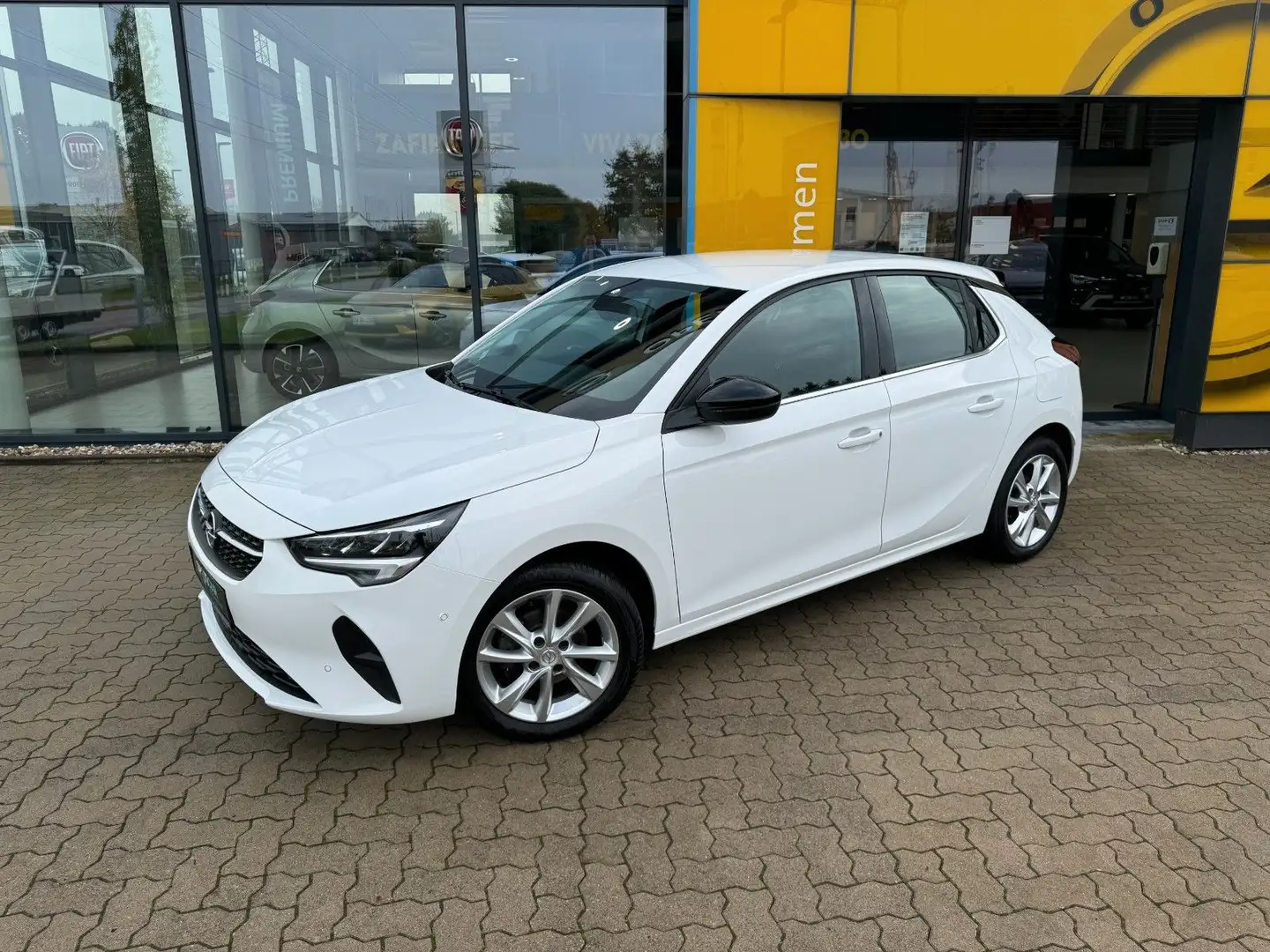 Opel Corsa 1.2 75 Elegance, Kamera, Sitzheizung Wit - 1