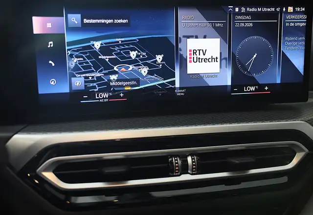 BMW 3 Series view 10
