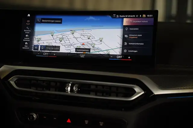 BMW 3 Series view 22