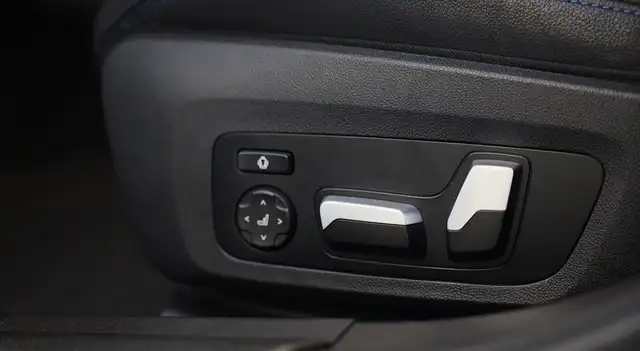 BMW 3 Series view 27