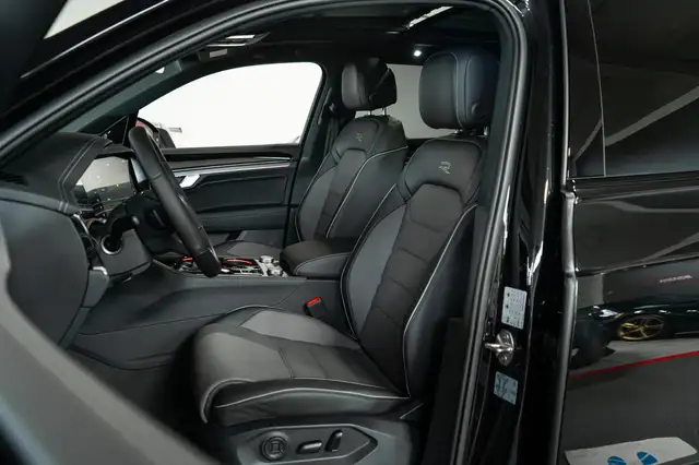 Volkswagen Touareg view 15