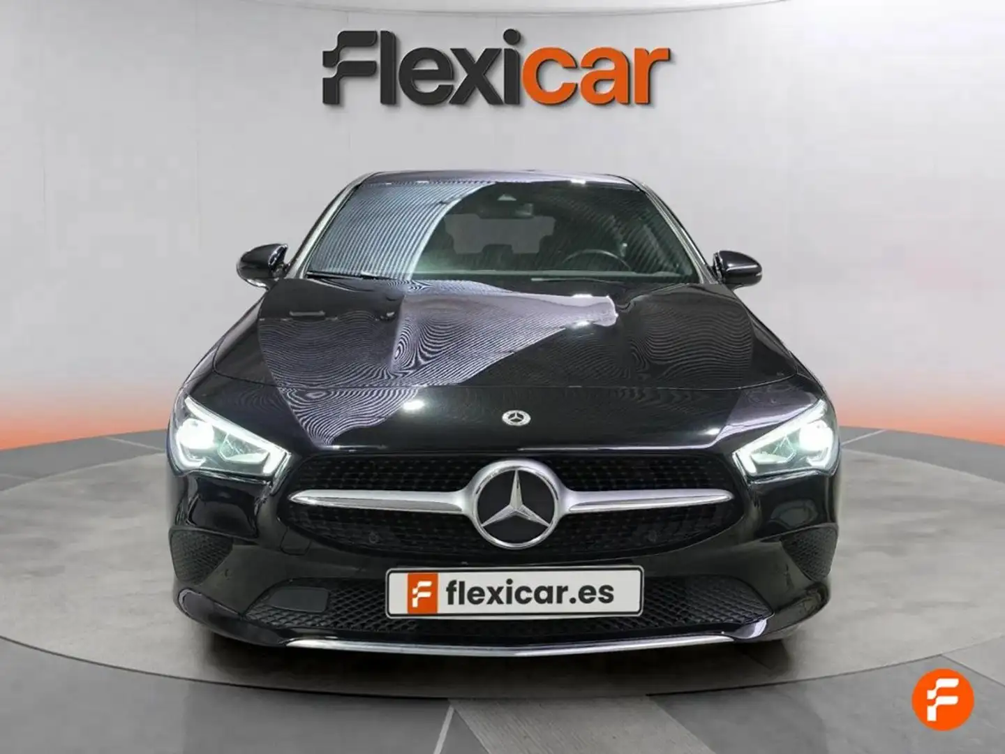 Mercedes-Benz CLA 220 D DCT Shooting Brake Yellow - 2