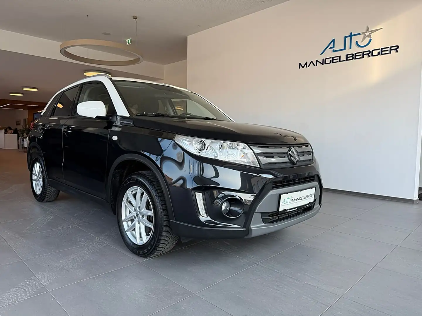 Suzuki Vitara 1,6 DDiS 4WD GL Shine Schwarz - 1