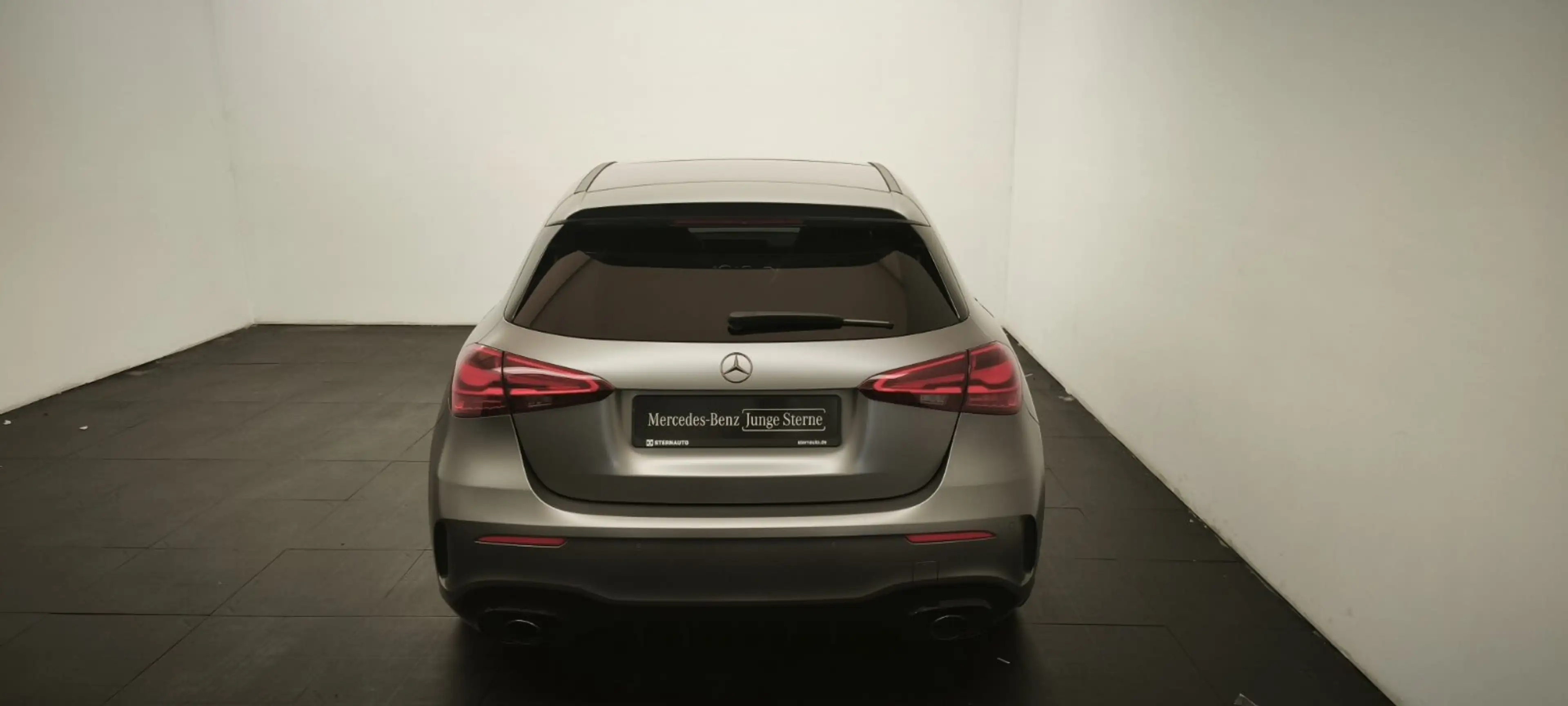 Mercedes-Benz A 35 AMG A 35 4M Pano Distr 360 Multibeam Spur Night Burm — photo 6