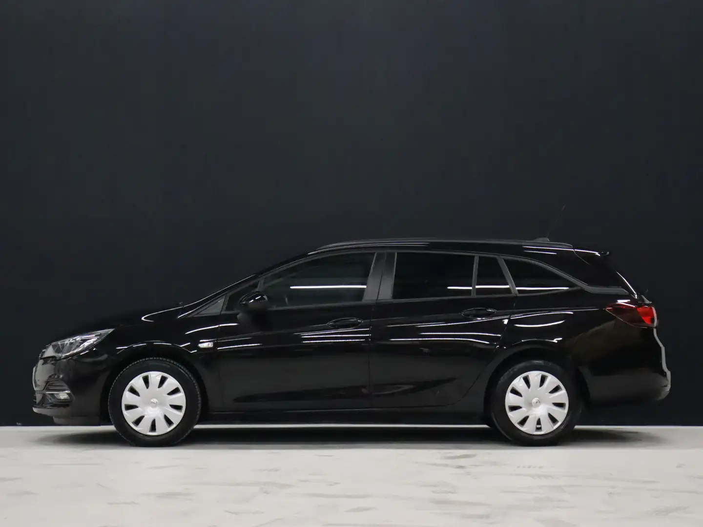 Opel Astra Sports Tourer 1.2 Business Edition 6-BAK [NAVIGATI Noir - 2