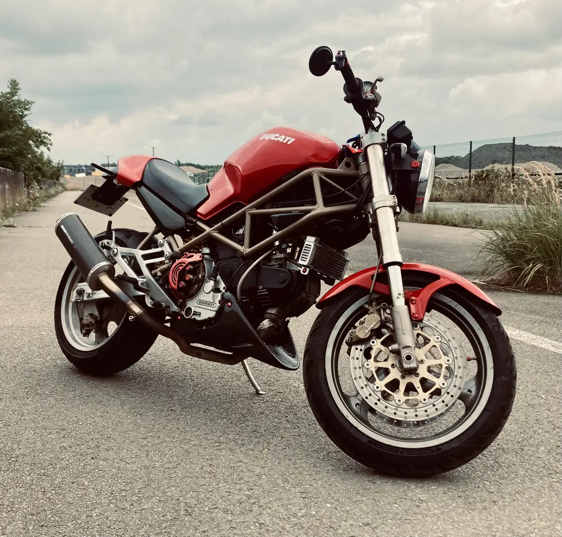 Ducati Monster 900 - 1