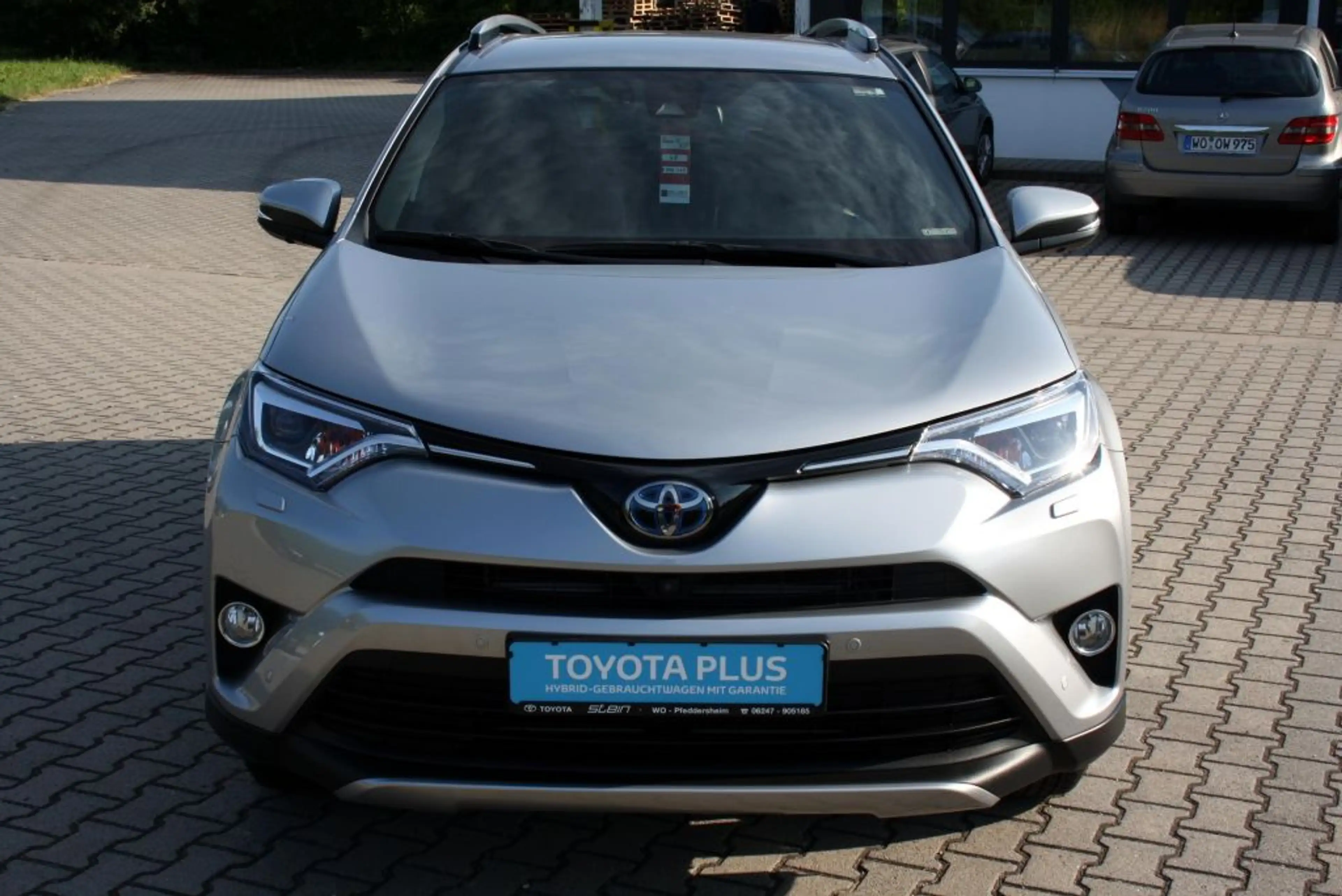 Toyota RAV 4 — photo 8
