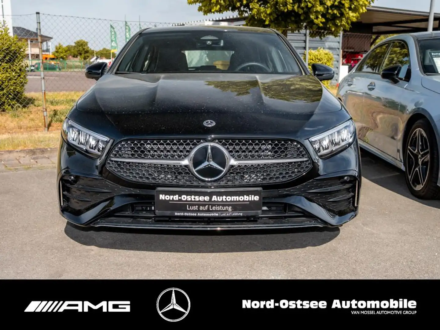 Mercedes-Benz A 200 AMG ADV.+ KEYLESS LED DISTRONIC KAMERA SHZ Noir - 2