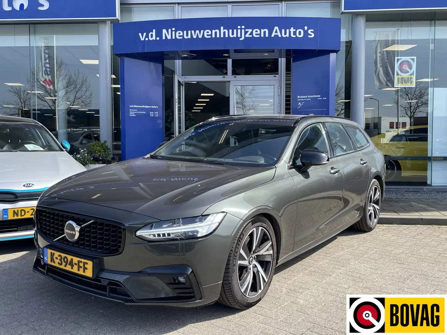 Volvo V90 2.0 B4 Inscription | Panoramadak | Adaptive cruise Grau - 1