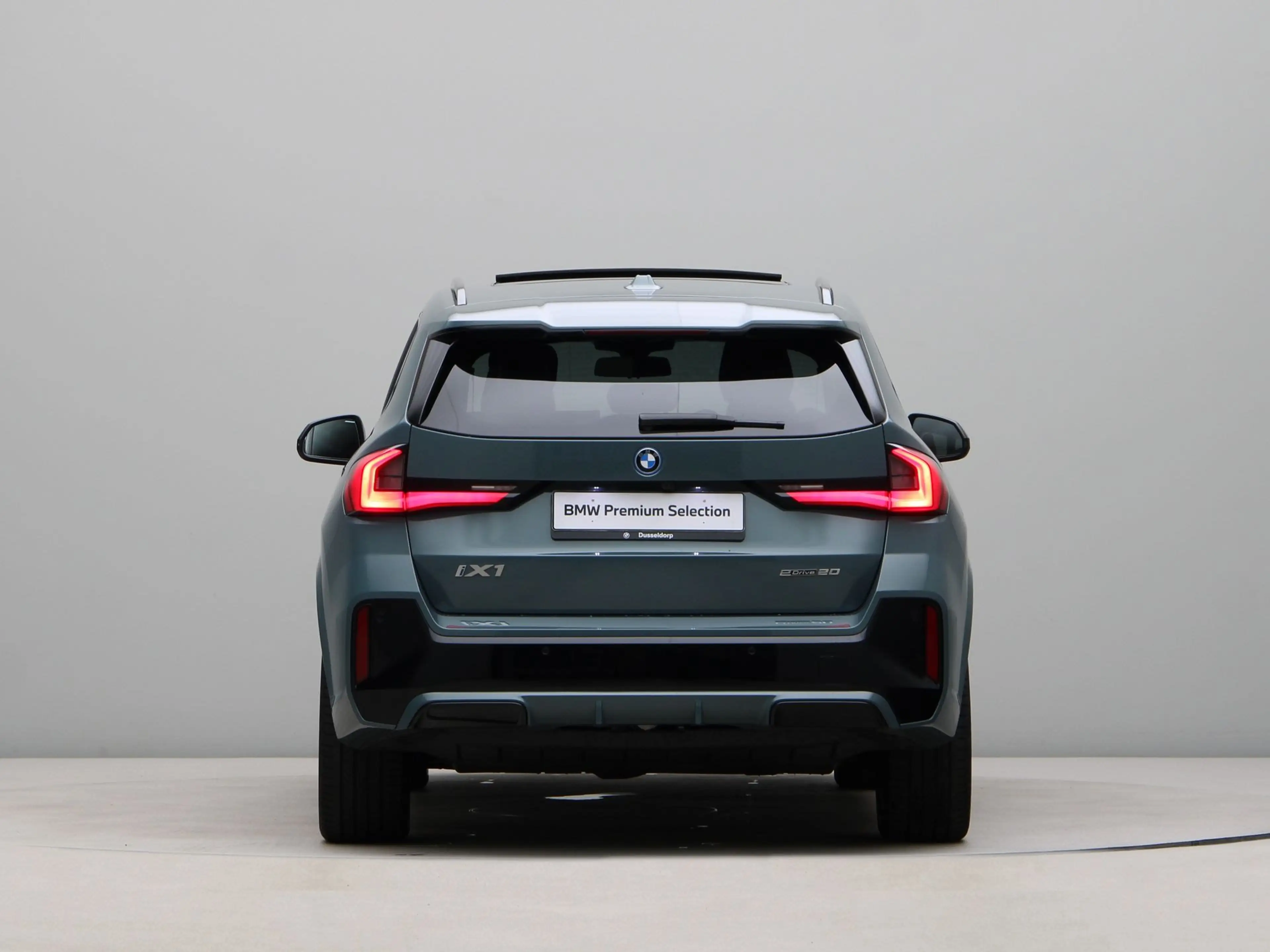 BMW iX1 eDrive20 67 kWh M Sport Edition — photo 10