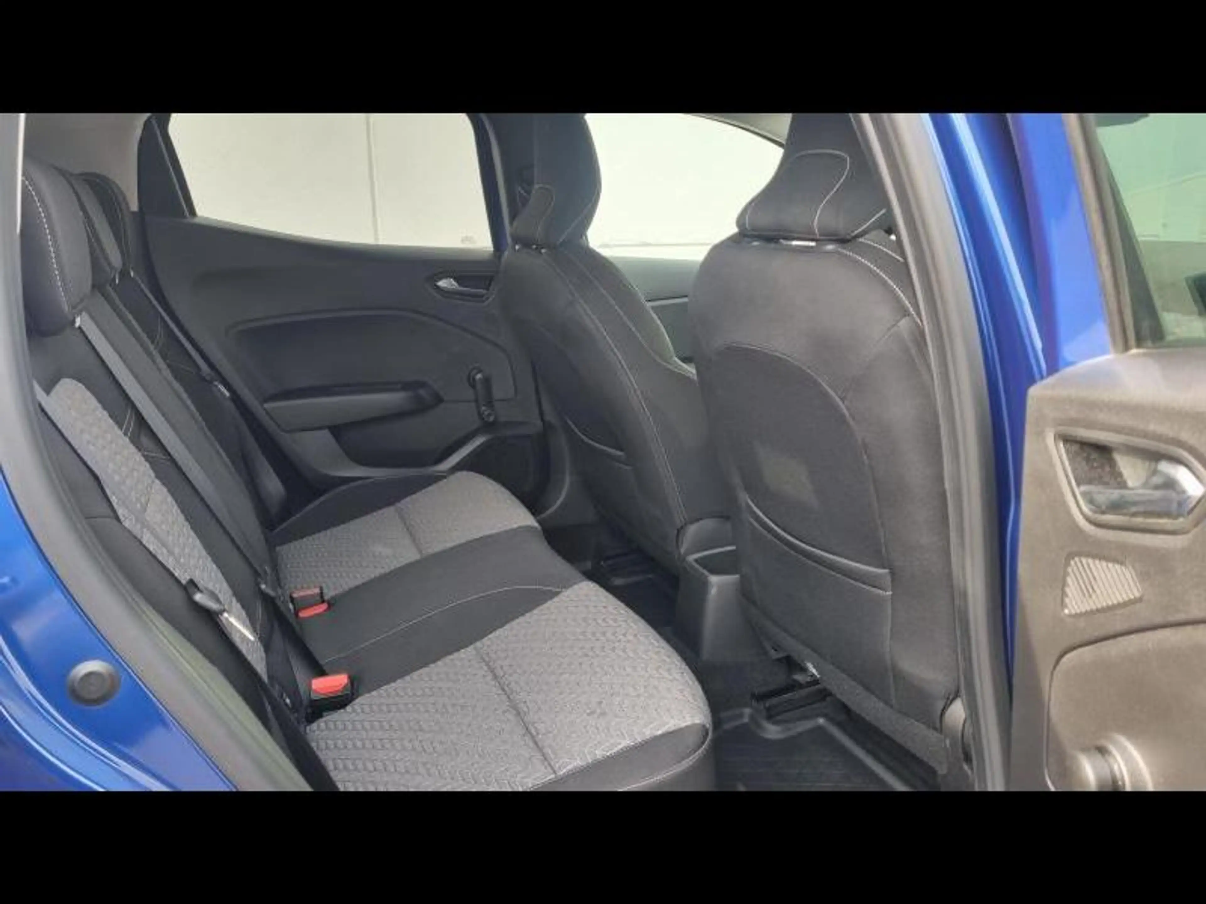 Renault Clio Limited tce 90 — photo 11