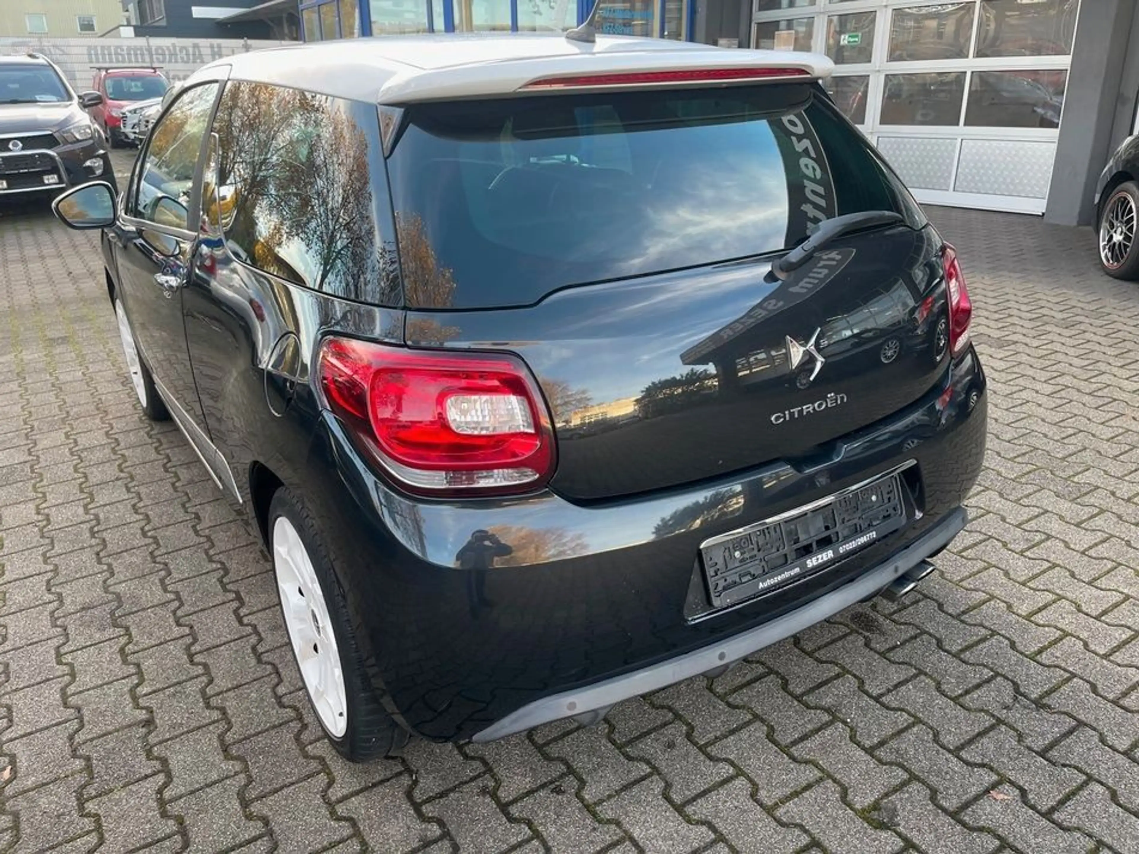 DS Automobiles DS 3 156PS*KLIMAAUTOM*LEDER*NAVI*LM 17"*PDC — photo 10