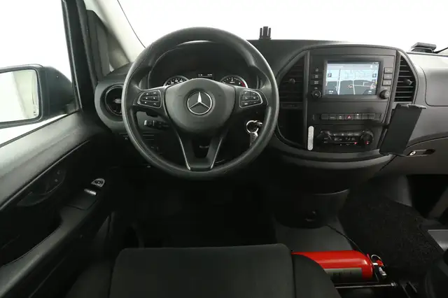 Mercedes-Benz Vito view 2