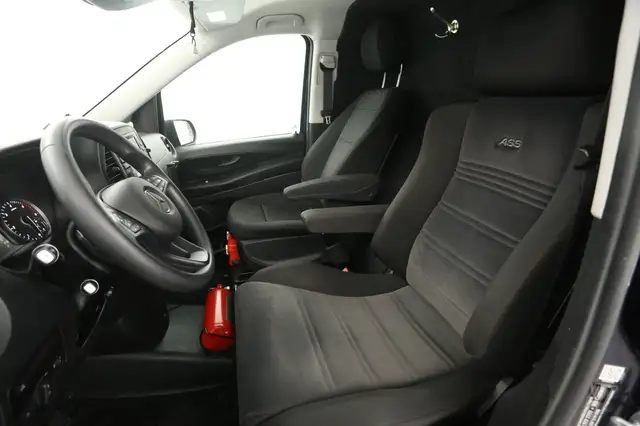 Mercedes-Benz Vito view 10