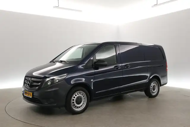 Mercedes-Benz Vito view 9